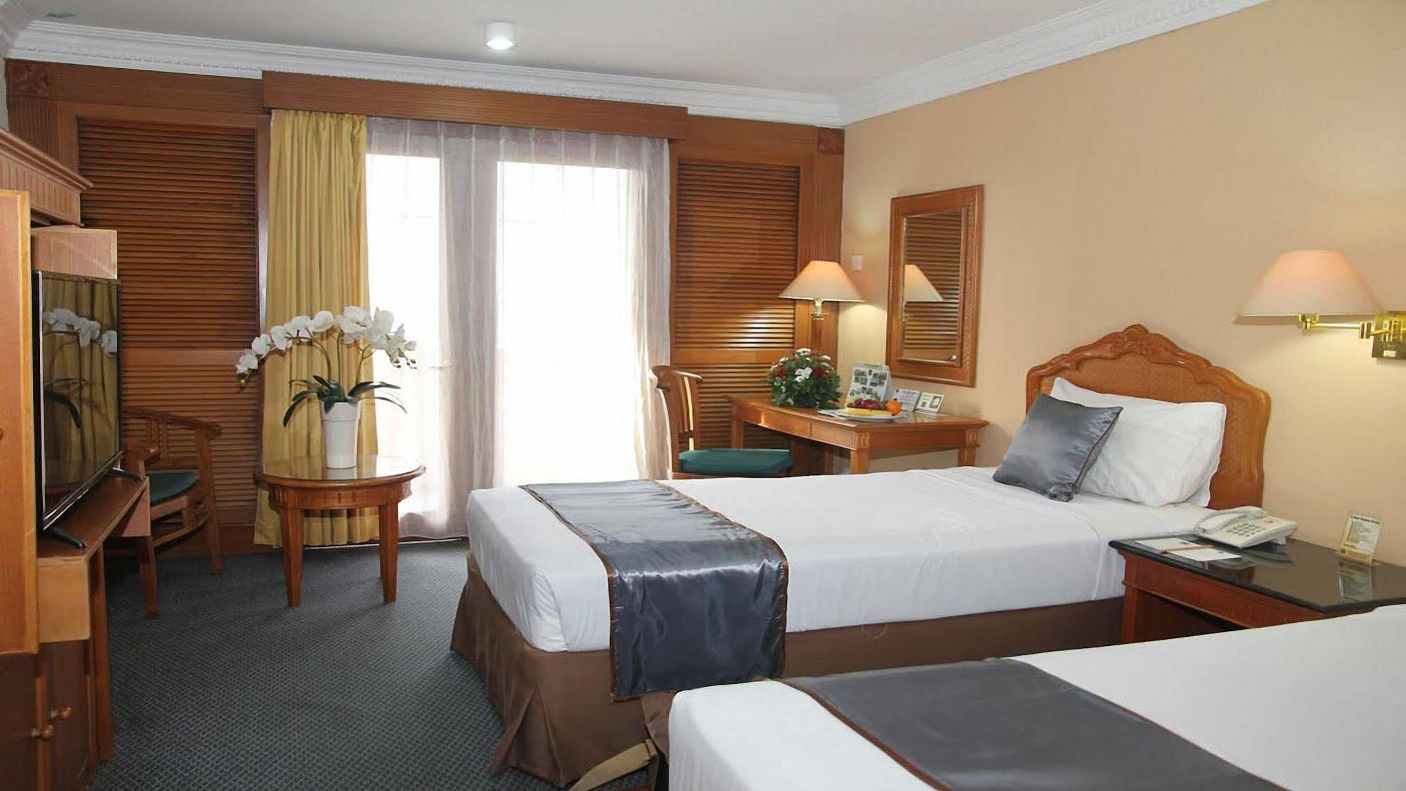 Hotel Jayakarta 4*