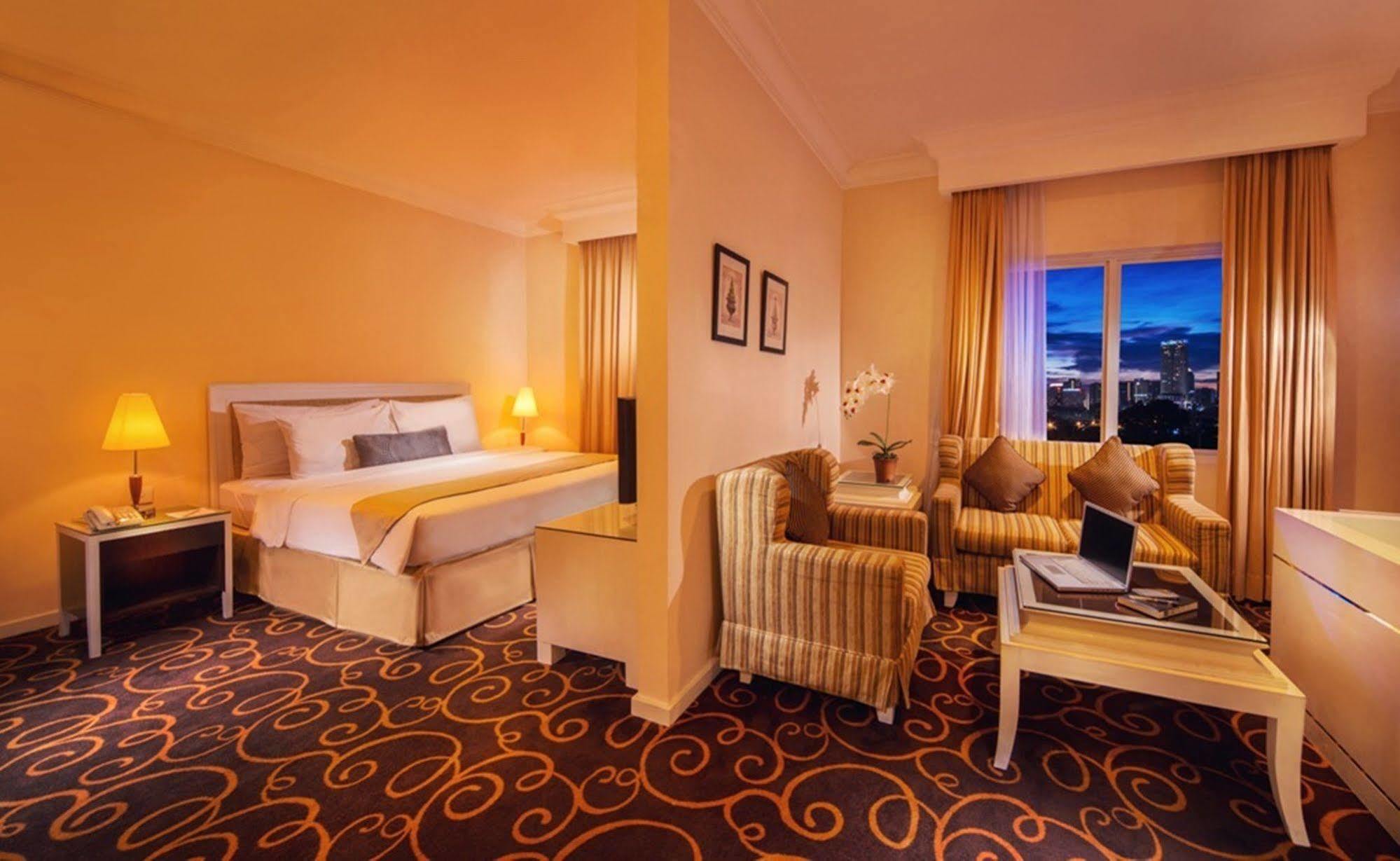 Blue Sky Pandurata Cikini Hotel 3*