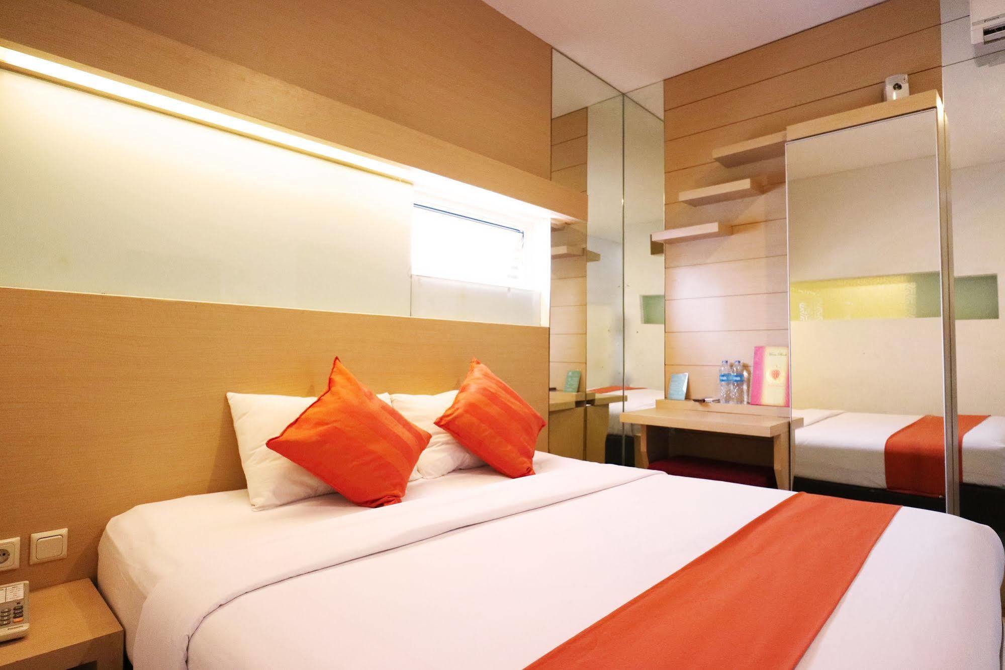 Mirah Hotel 2*