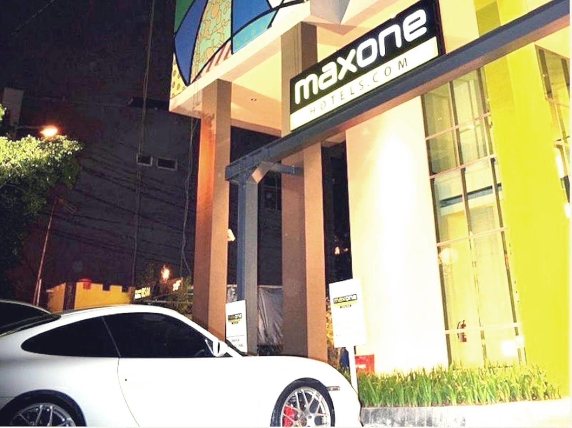Maxonehotels.com At Sabang Hotel Jakarta