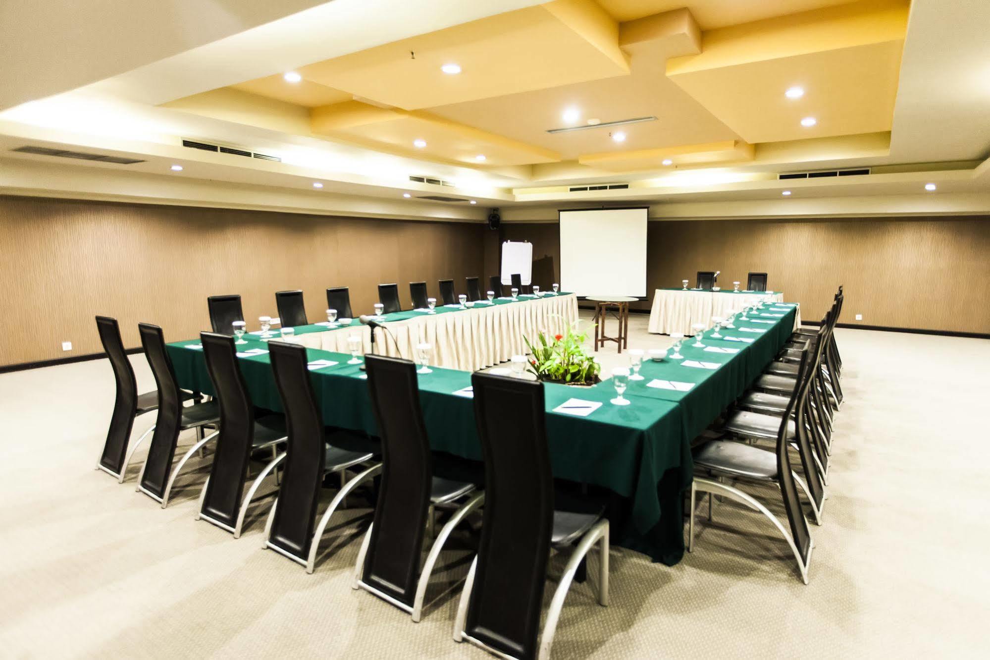 Hotel Orchardz Industri Kemayoran Jakarta