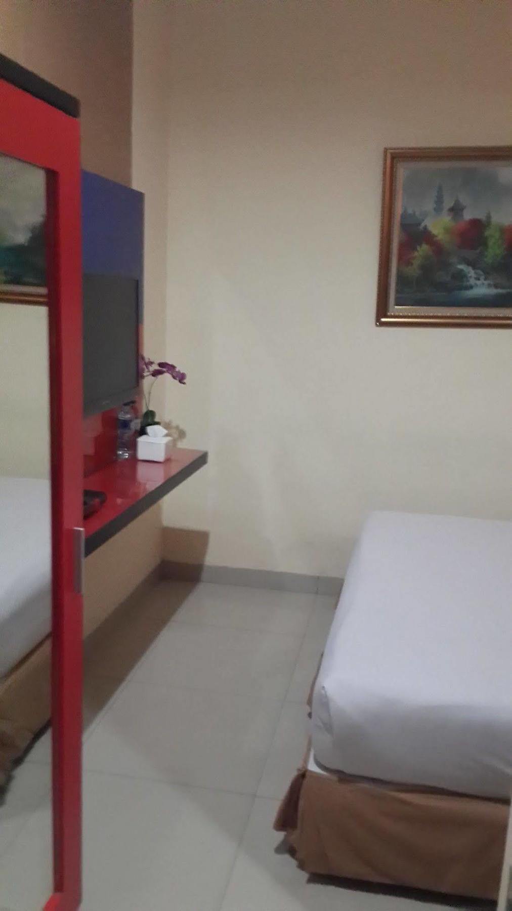 California Khách sạn Jakarta