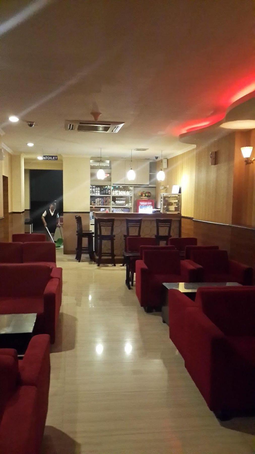 California Khách sạn Jakarta