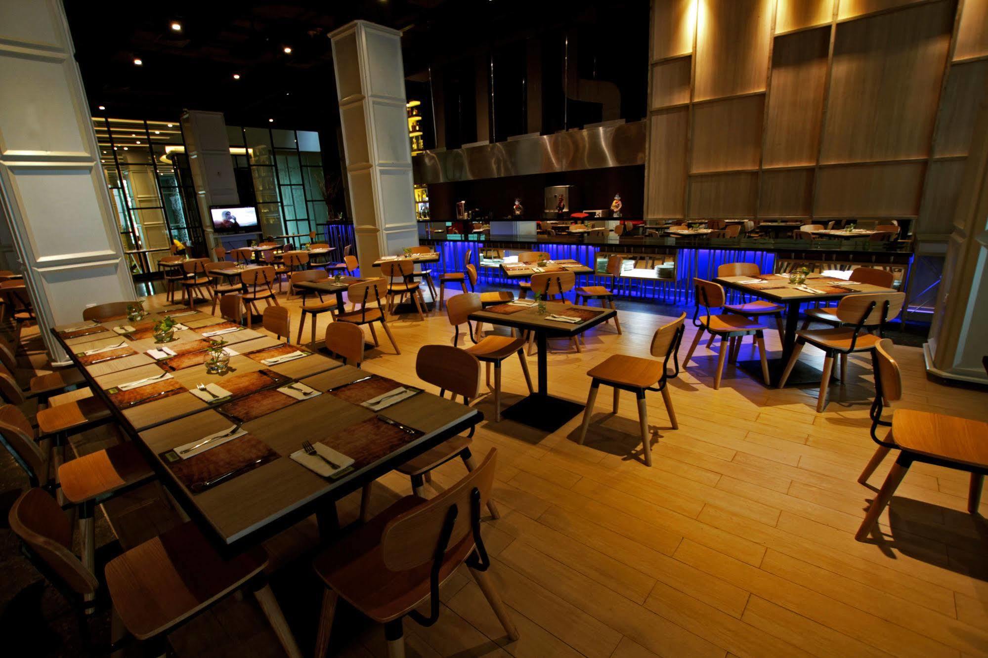 Sparks Life Jakarta, Artotel Curated 4*