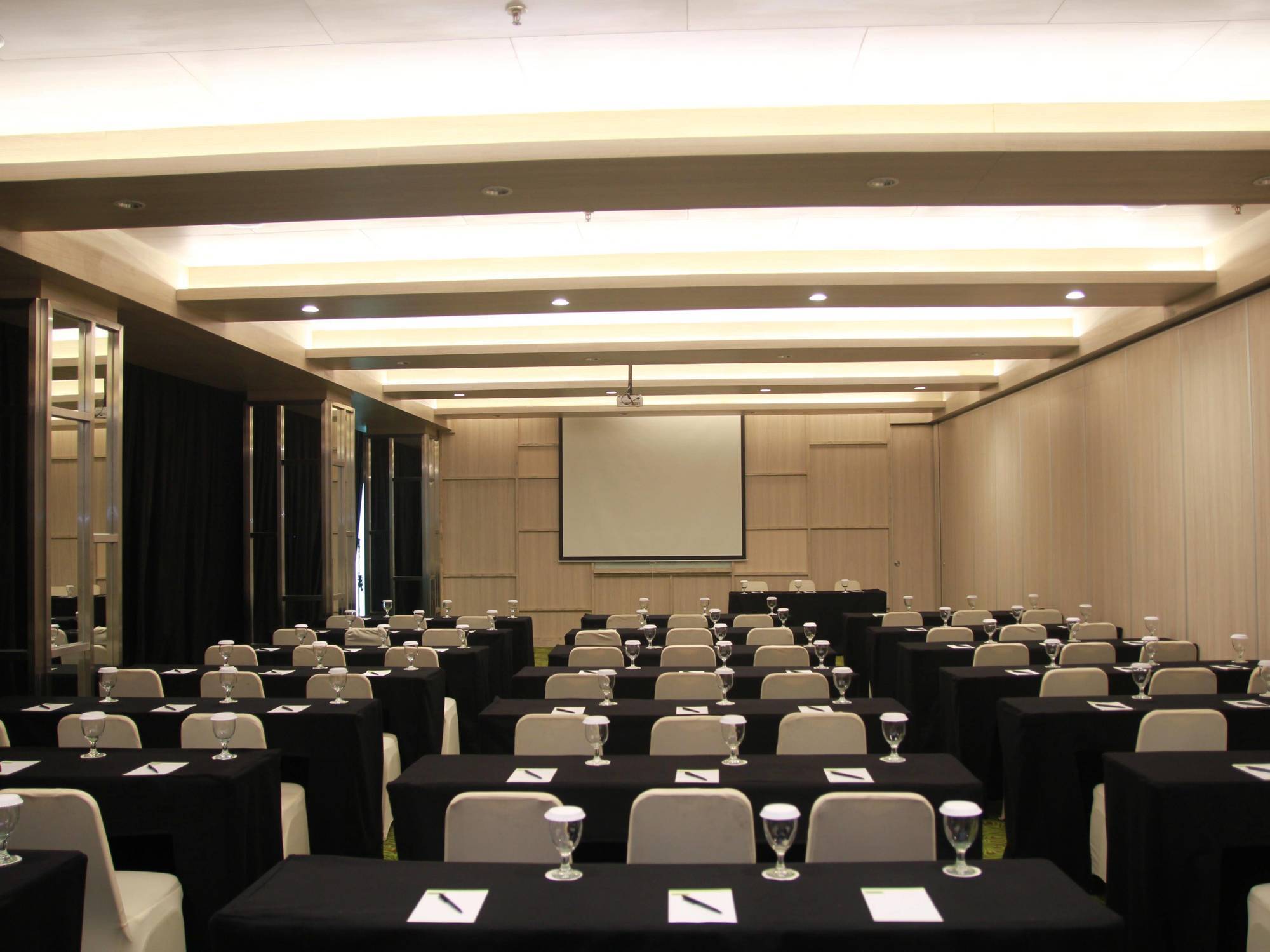 Sparks Life Jakarta, Artotel Curated Hotel Jakarta