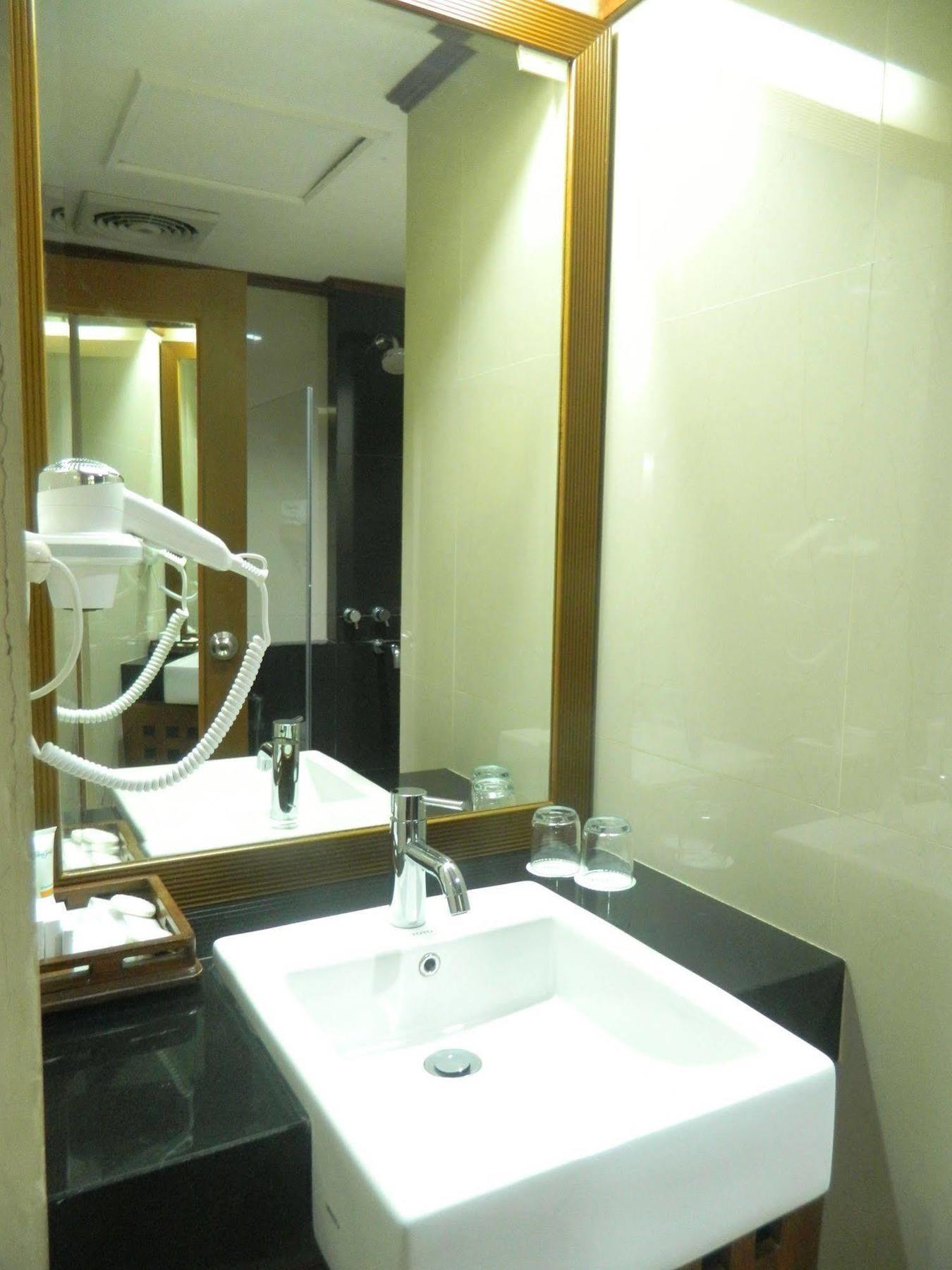 Hotel Patra Comfort 3*