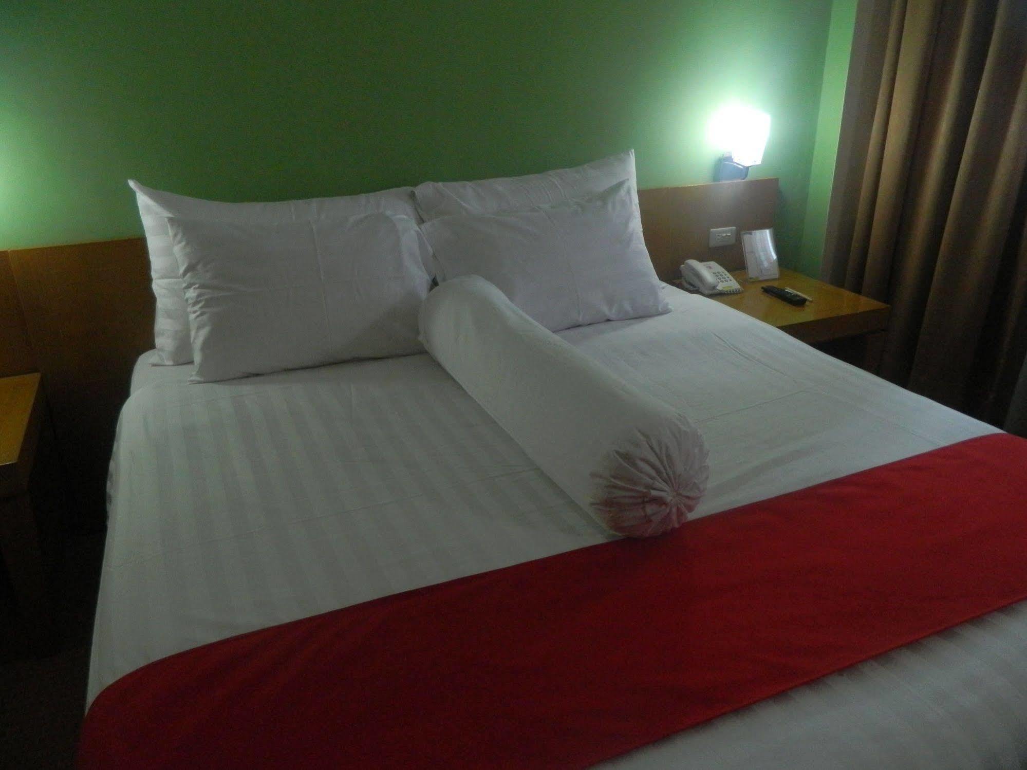 Patra Comfort Hotel 3*