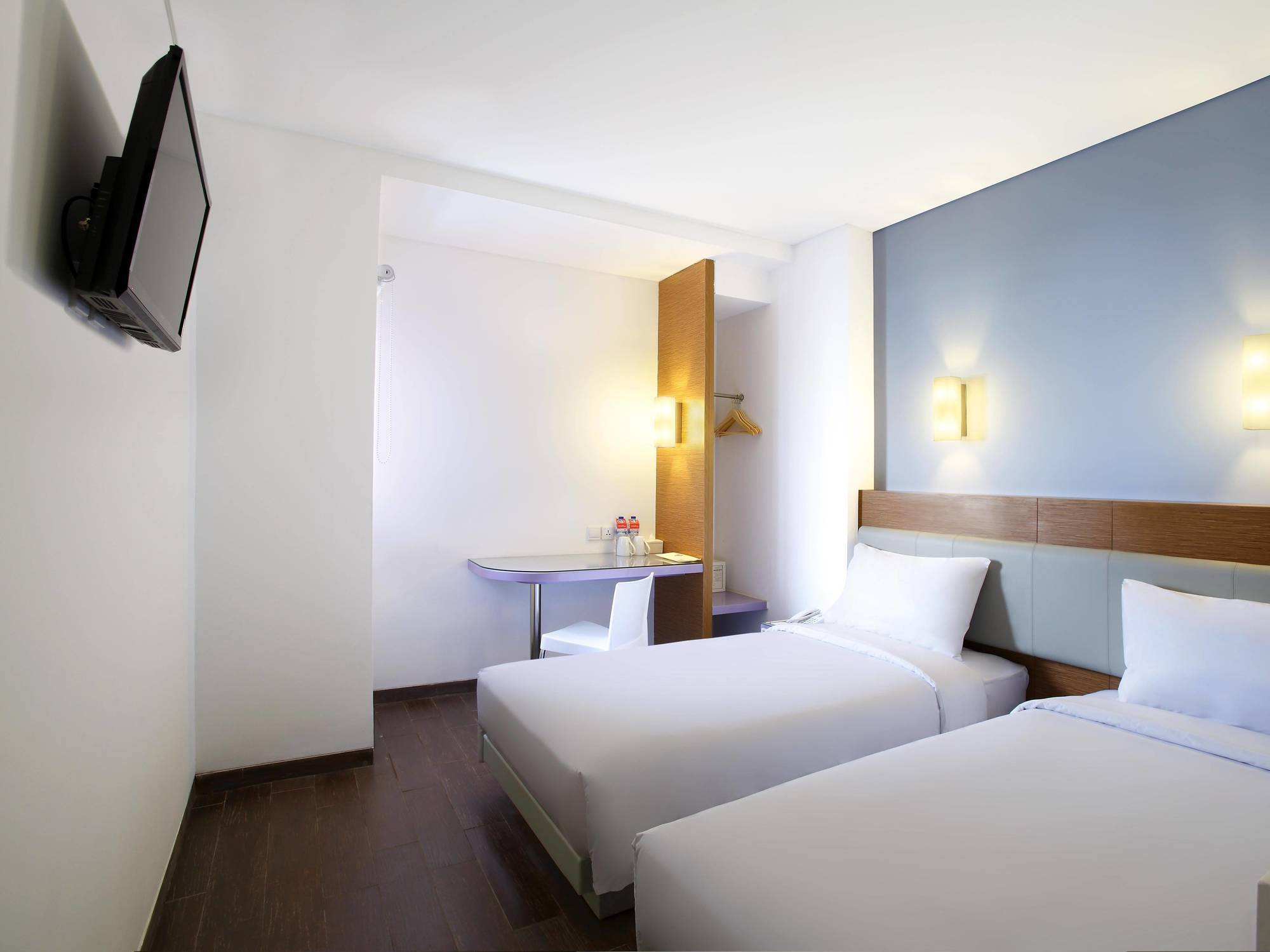 Amaris Pasar Baru Hotel 2*