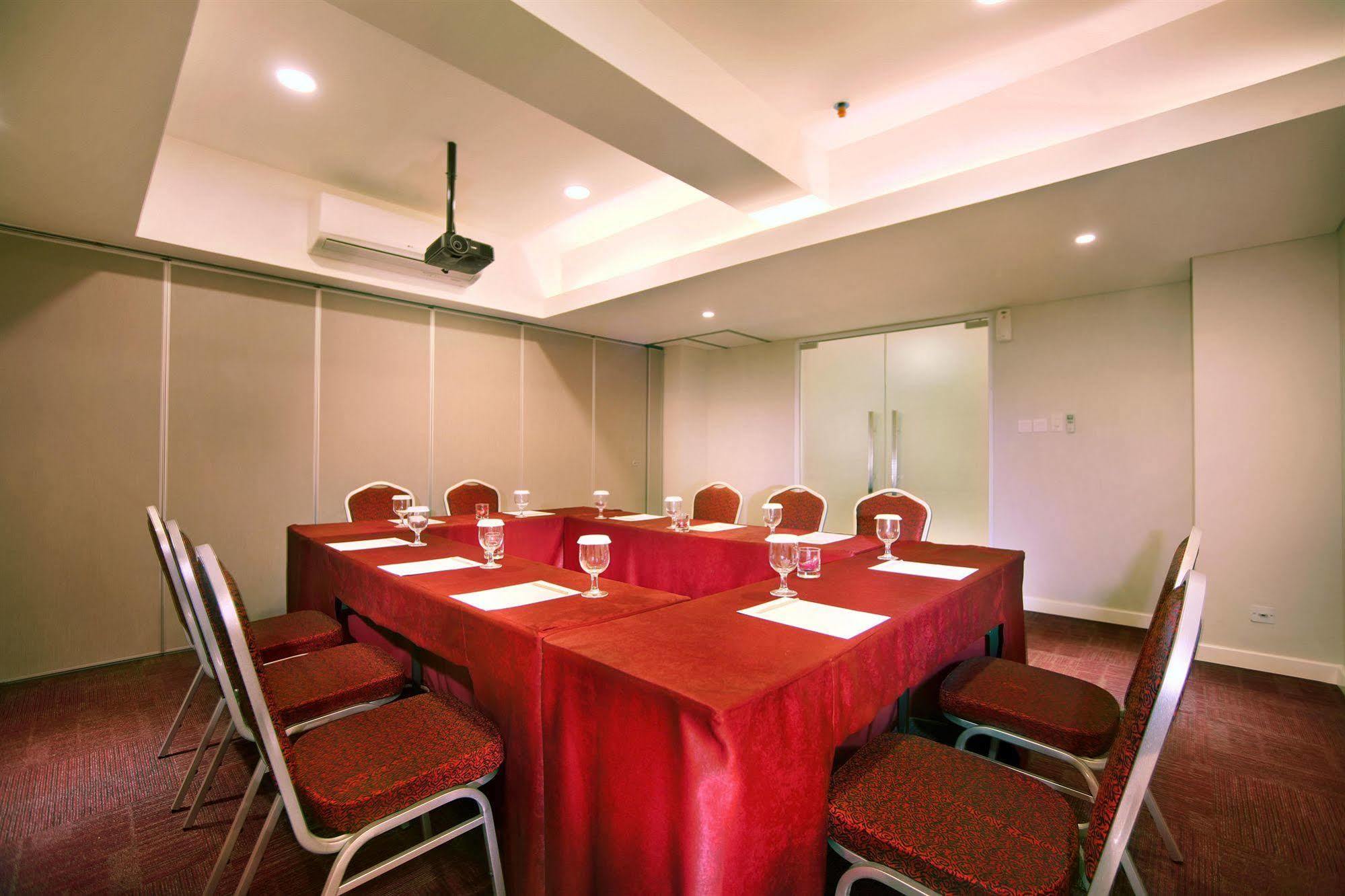 Favehotel Gatot Subroto 3* Jakarta