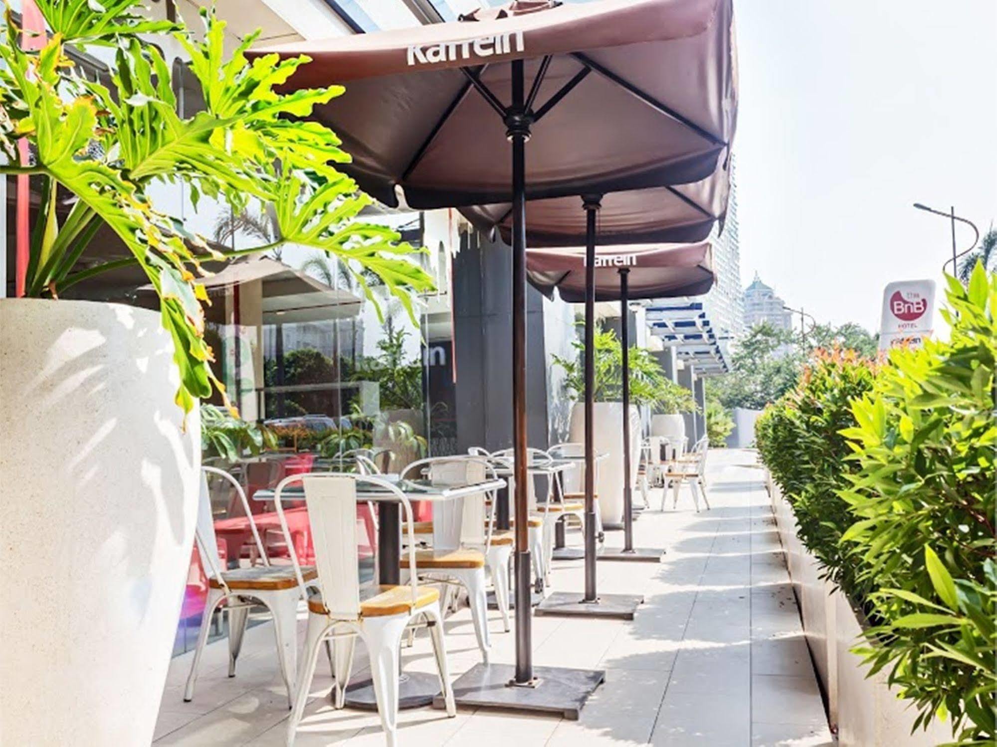1o1 Urban Kelapa Gading