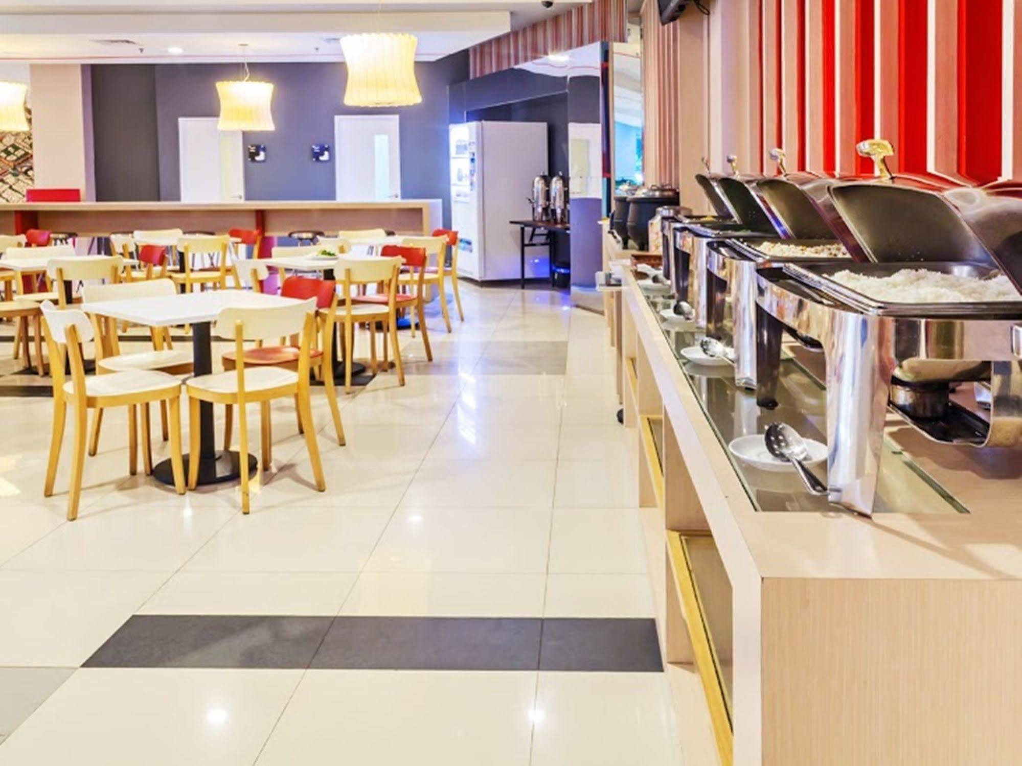 1o1 Urban Kelapa Gading 3* Jakarta