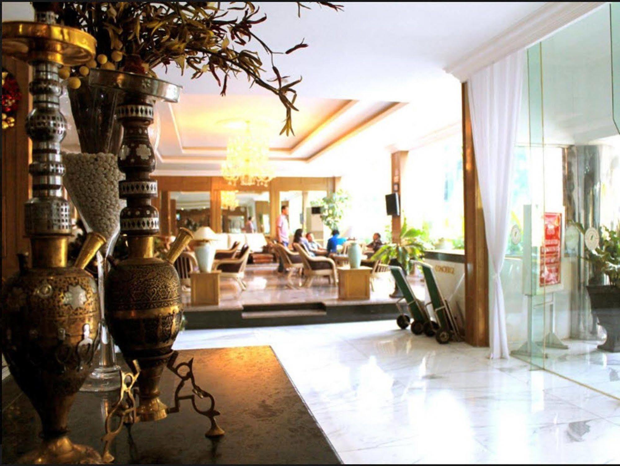 John's Pardede International Hotel