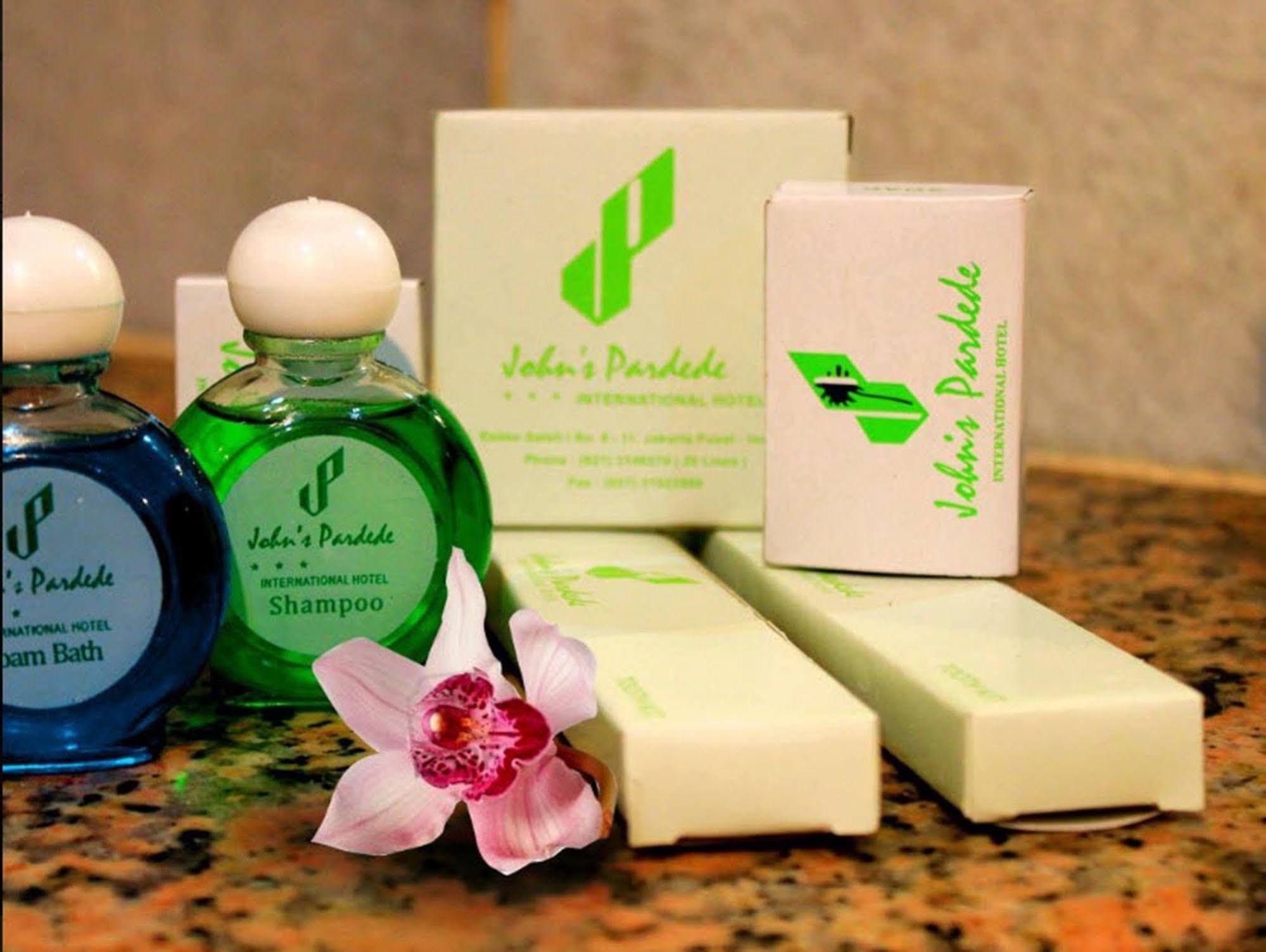 Hotel John's Pardede International Jakarta