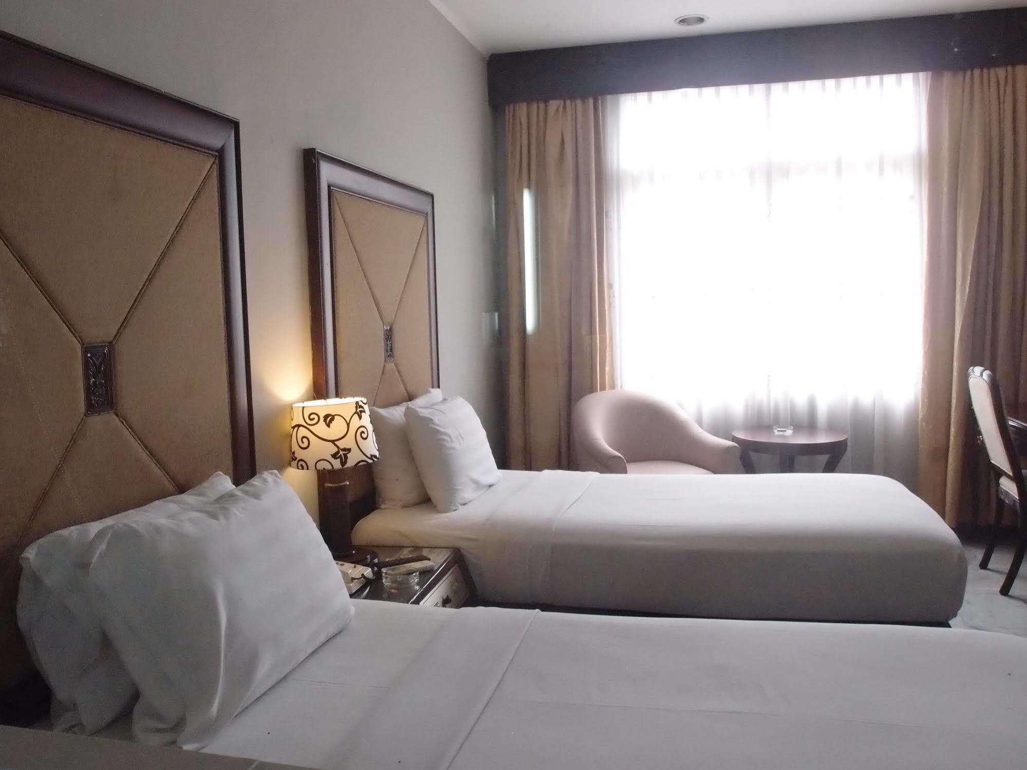Hotel John's Pardede International Jakarta