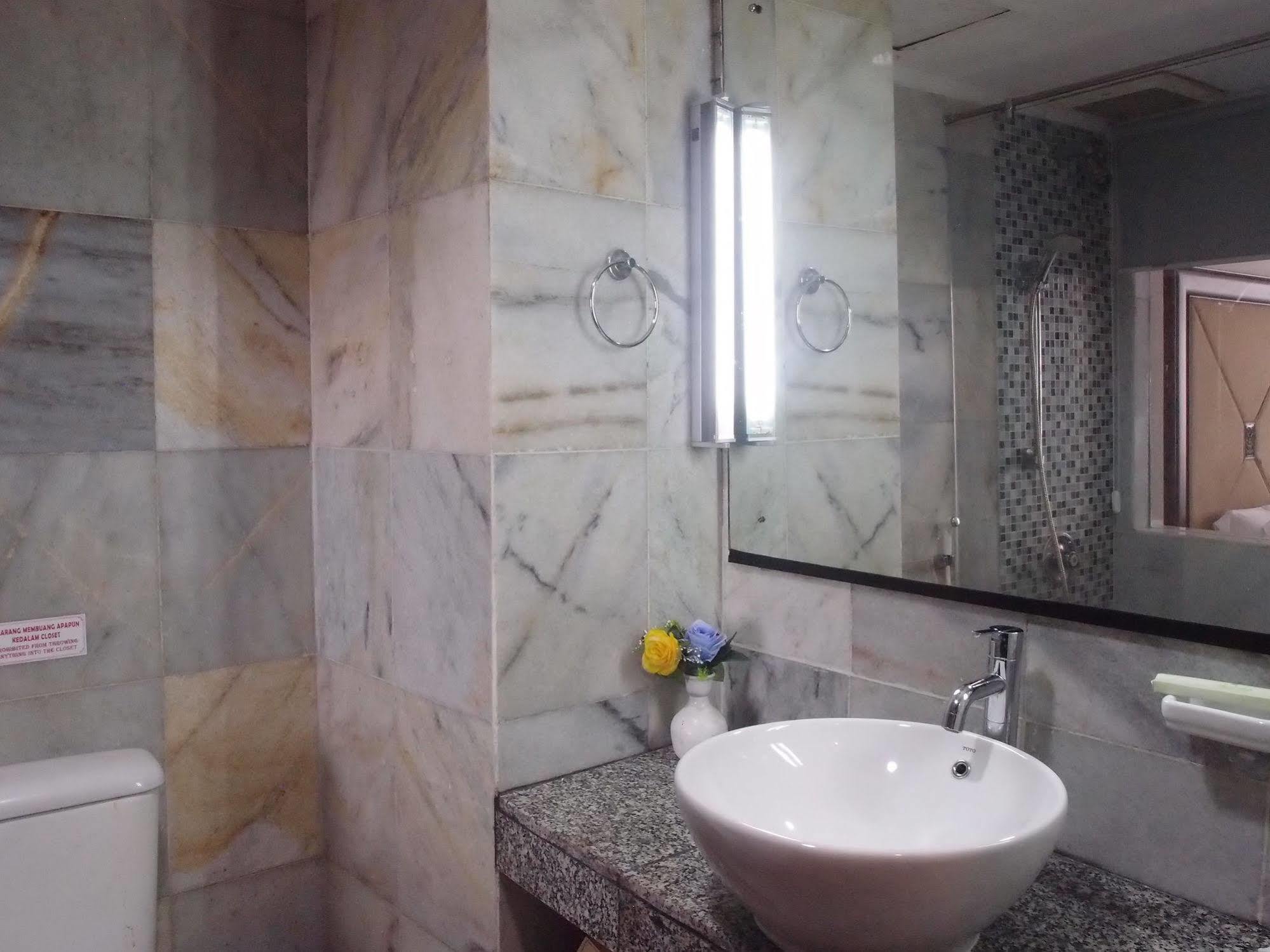 Hotel John's Pardede International Jakarta