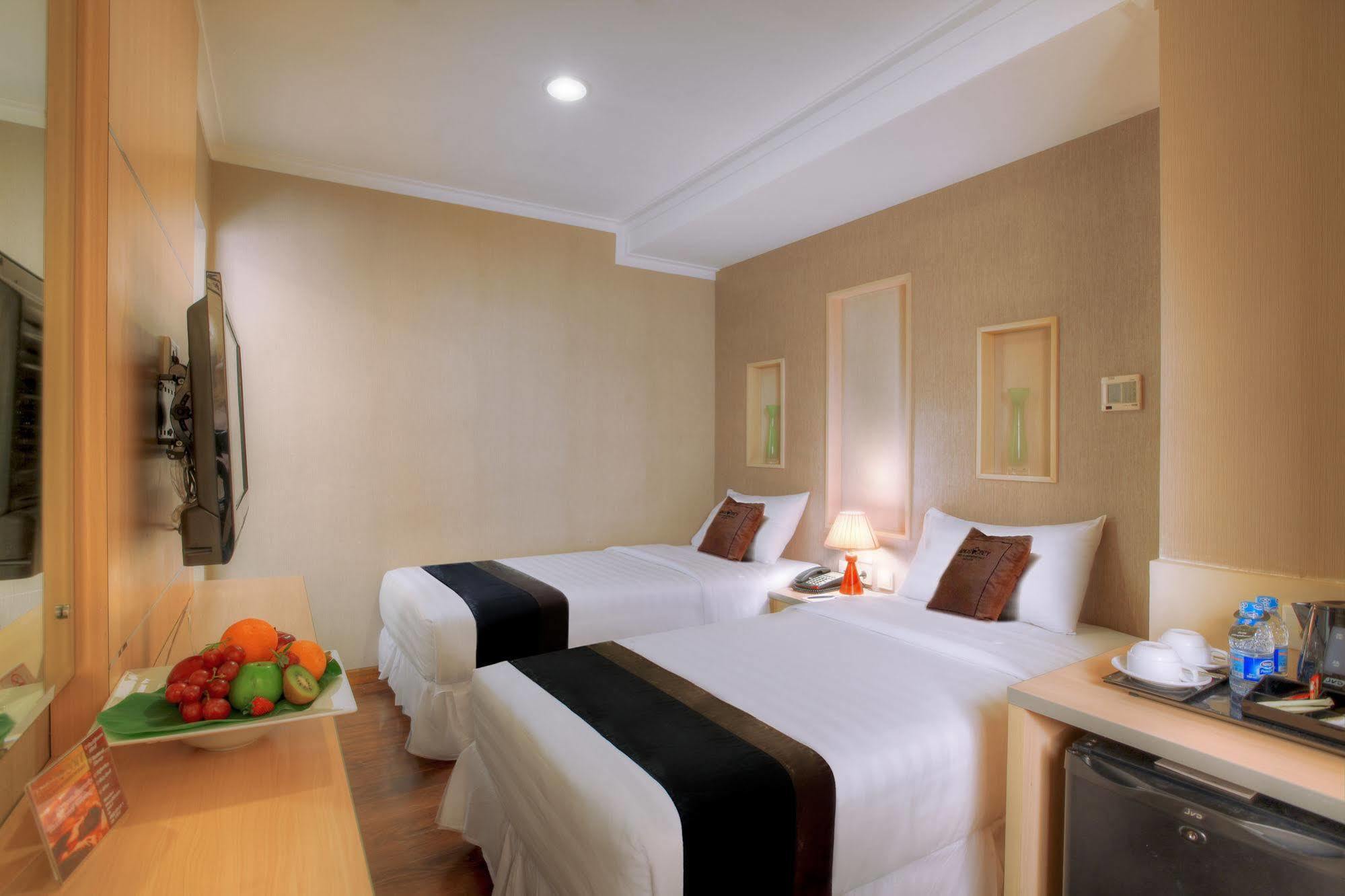 Amos Cozy Melawai Jakarta
