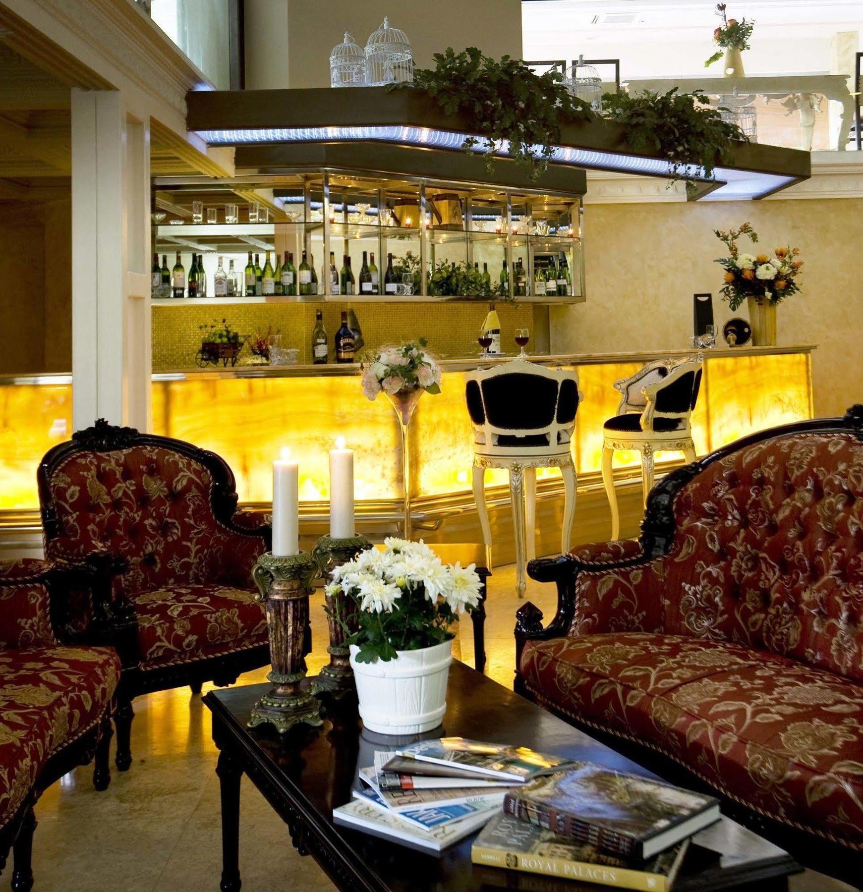 Hotel Amos Cozy Melawai Jakarta