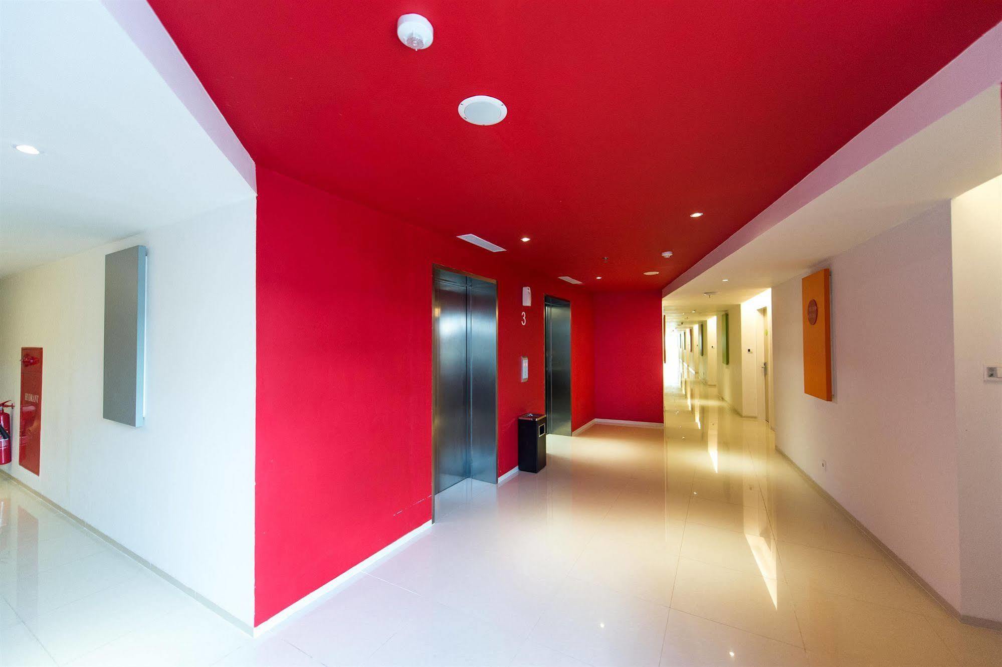 Zuri Express Mangga Dua Hotel Jakarta