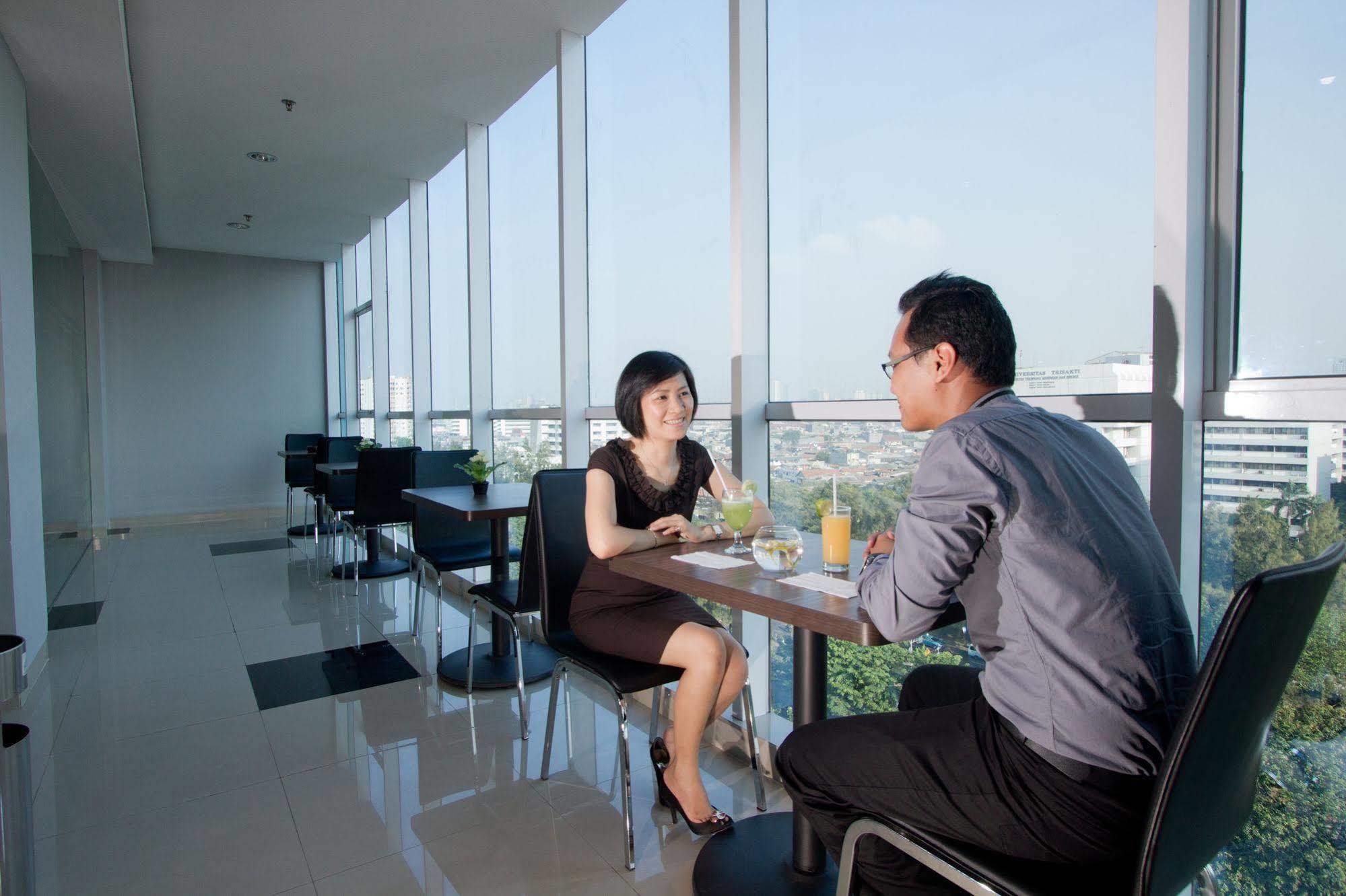Hotel 88 Grogol By Wh