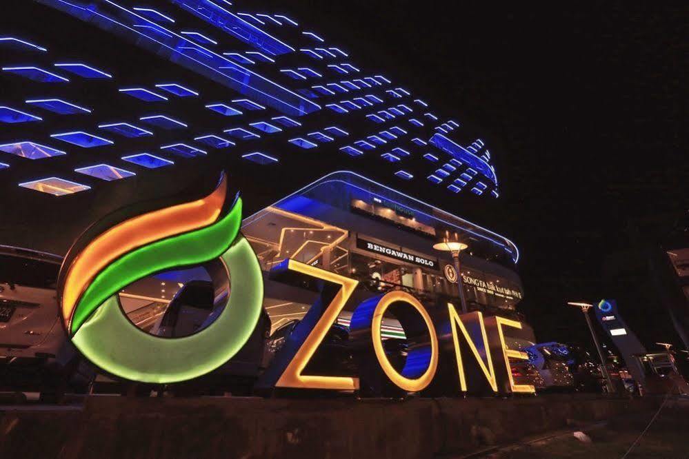 Ozone Pantai Indah Kapuk Hotel