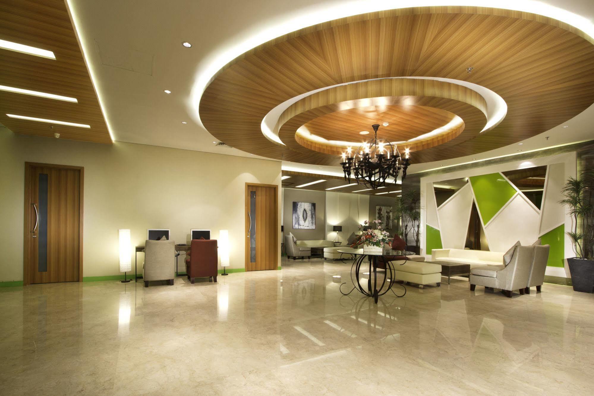 Whiz Prime Kelapa Gading Hotel