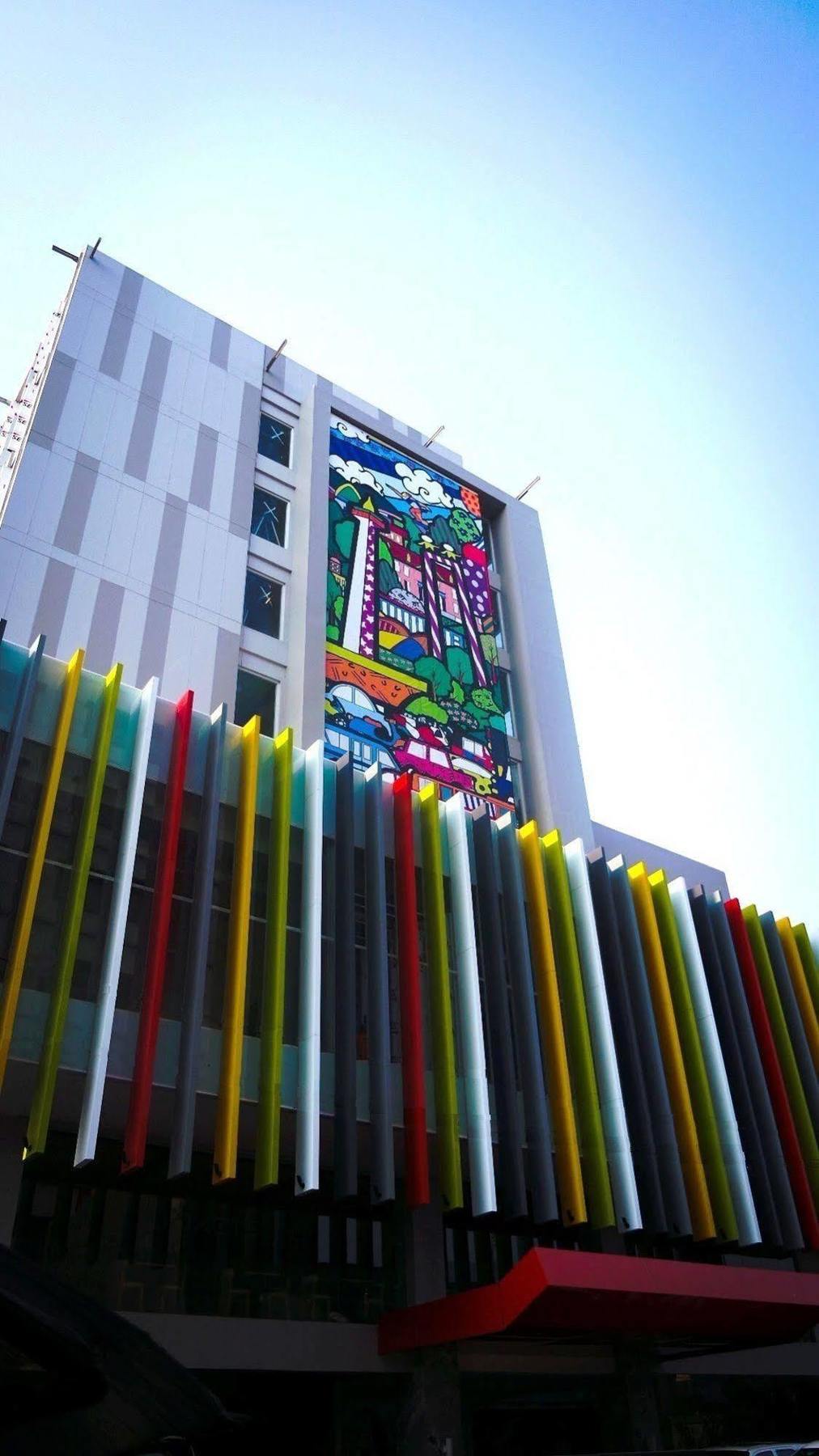 Maxonehotels.com At Pemuda