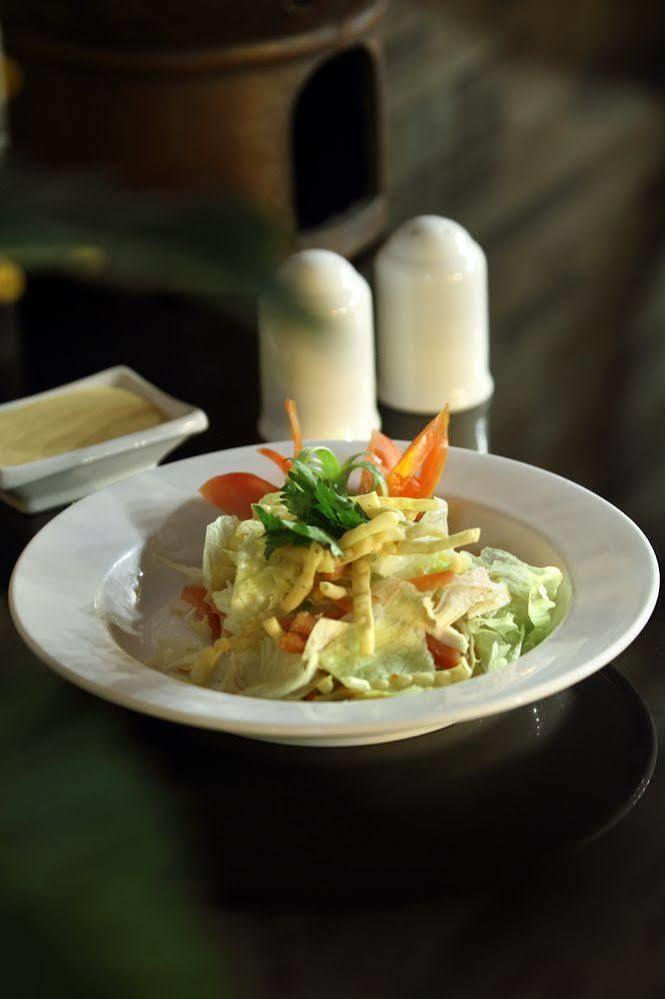 Hotel Maxonehotels.com At Pemuda 3*