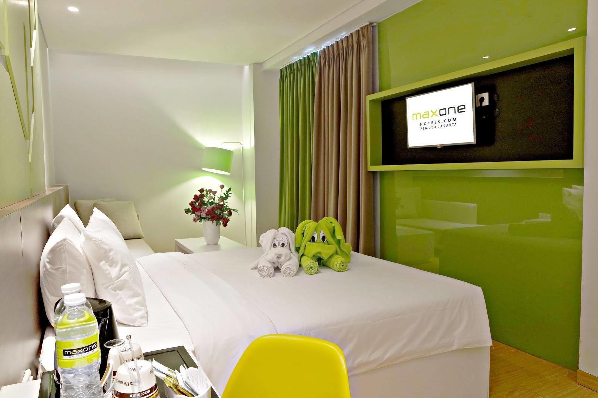 Maxonehotels.com At Pemuda