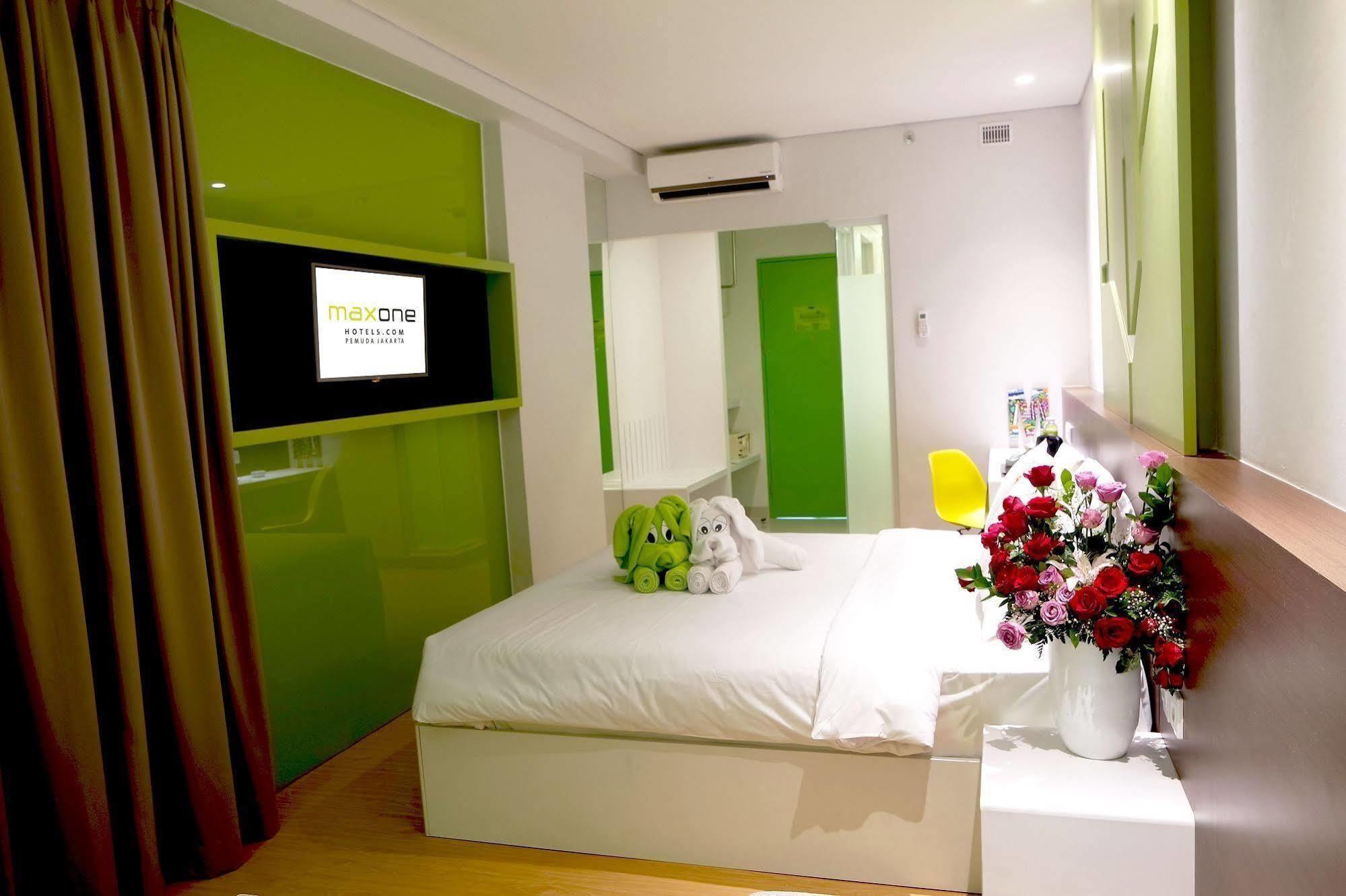 Maxonehotels.com At Pemuda Jakarta