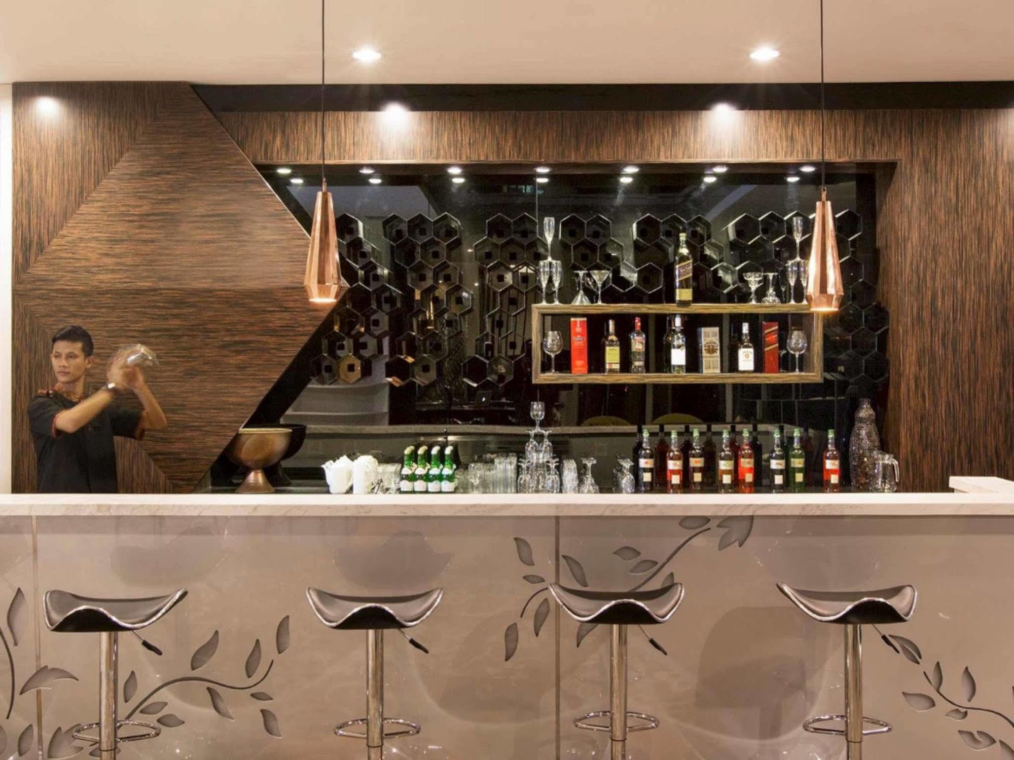 Hotel Aston Bellevue Radio Dalam Jakarta