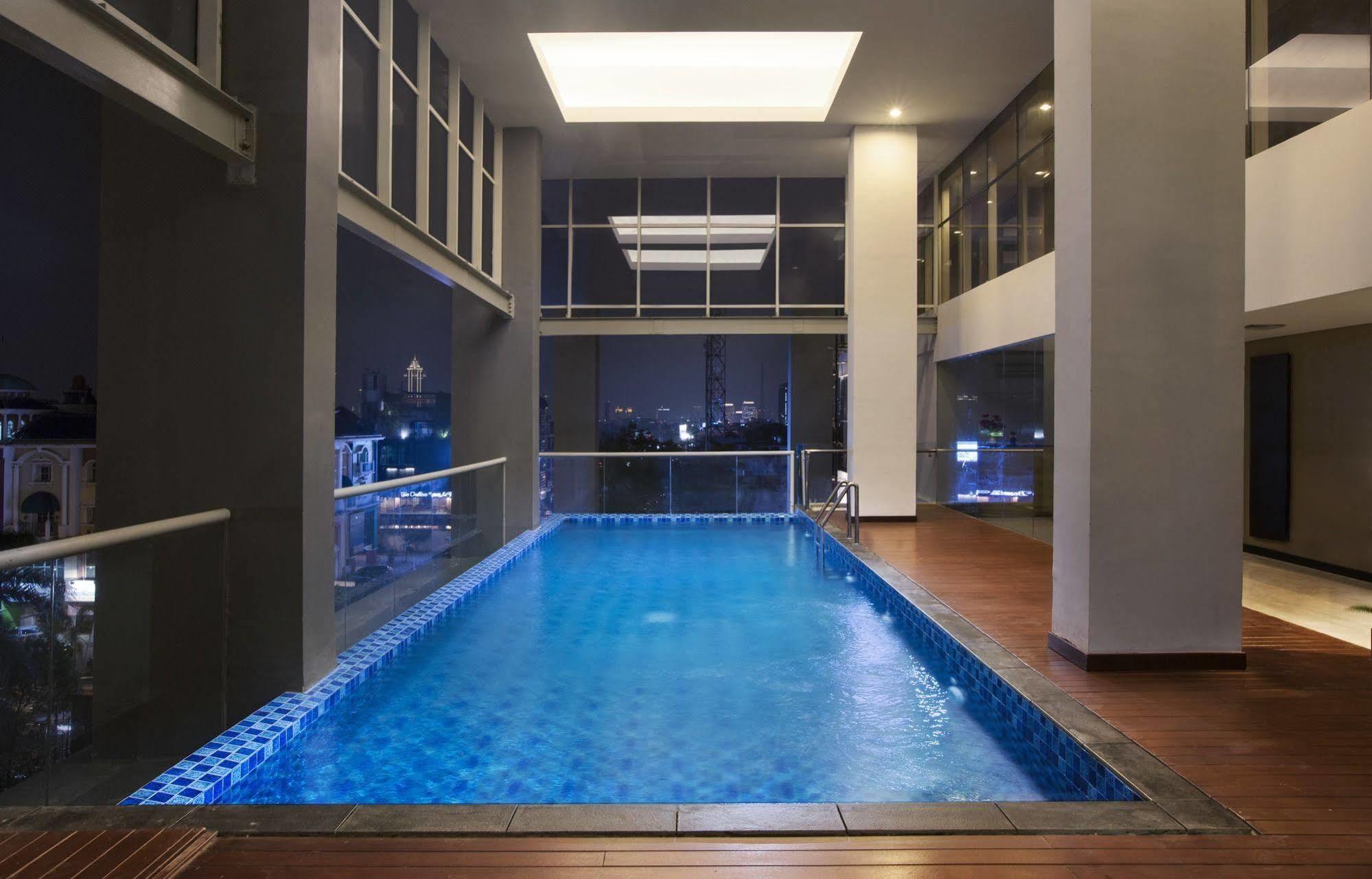 Aston Bellevue Radio Dalam 4*