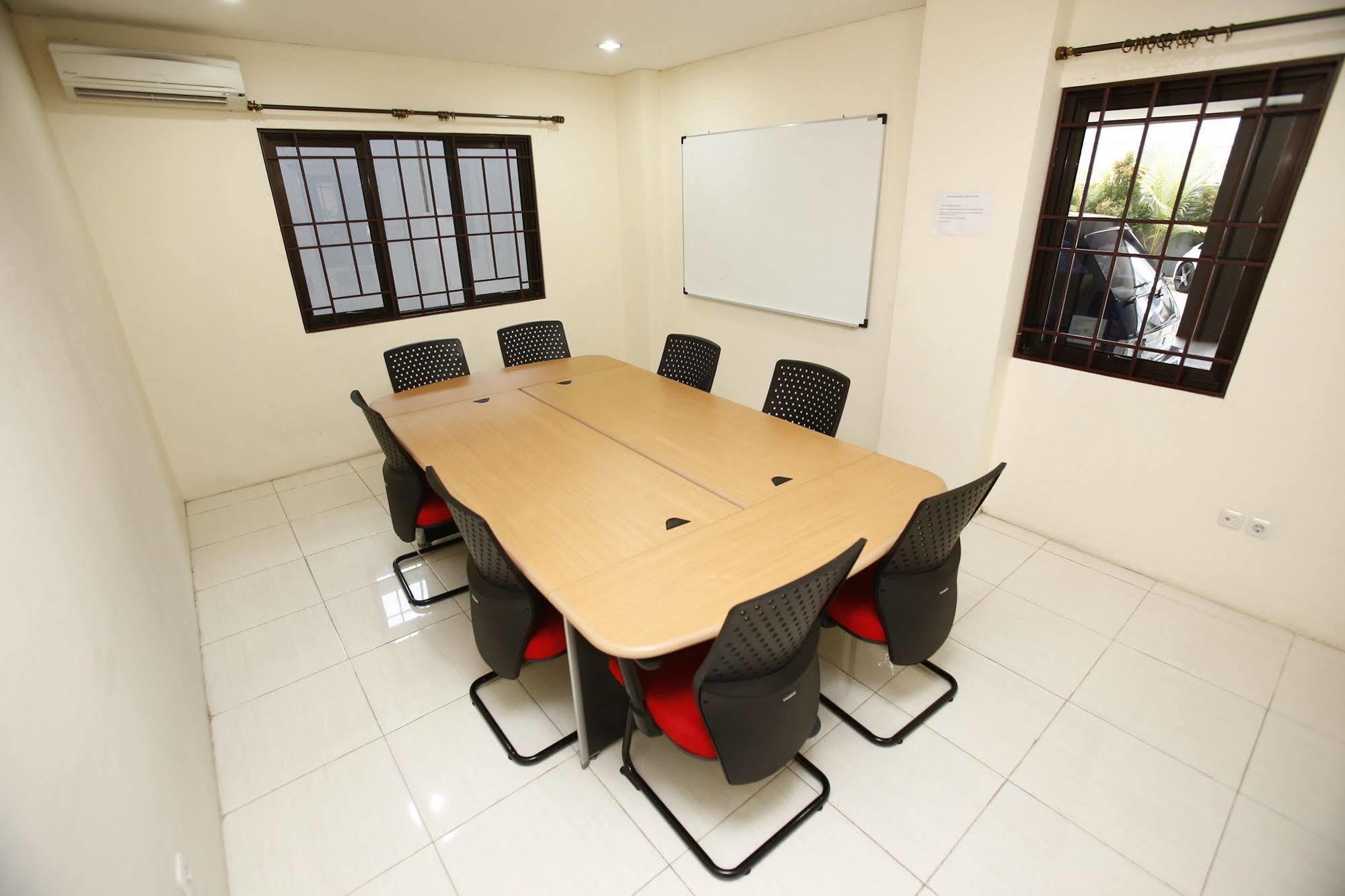 Reddoorz @ Karet Kuningan