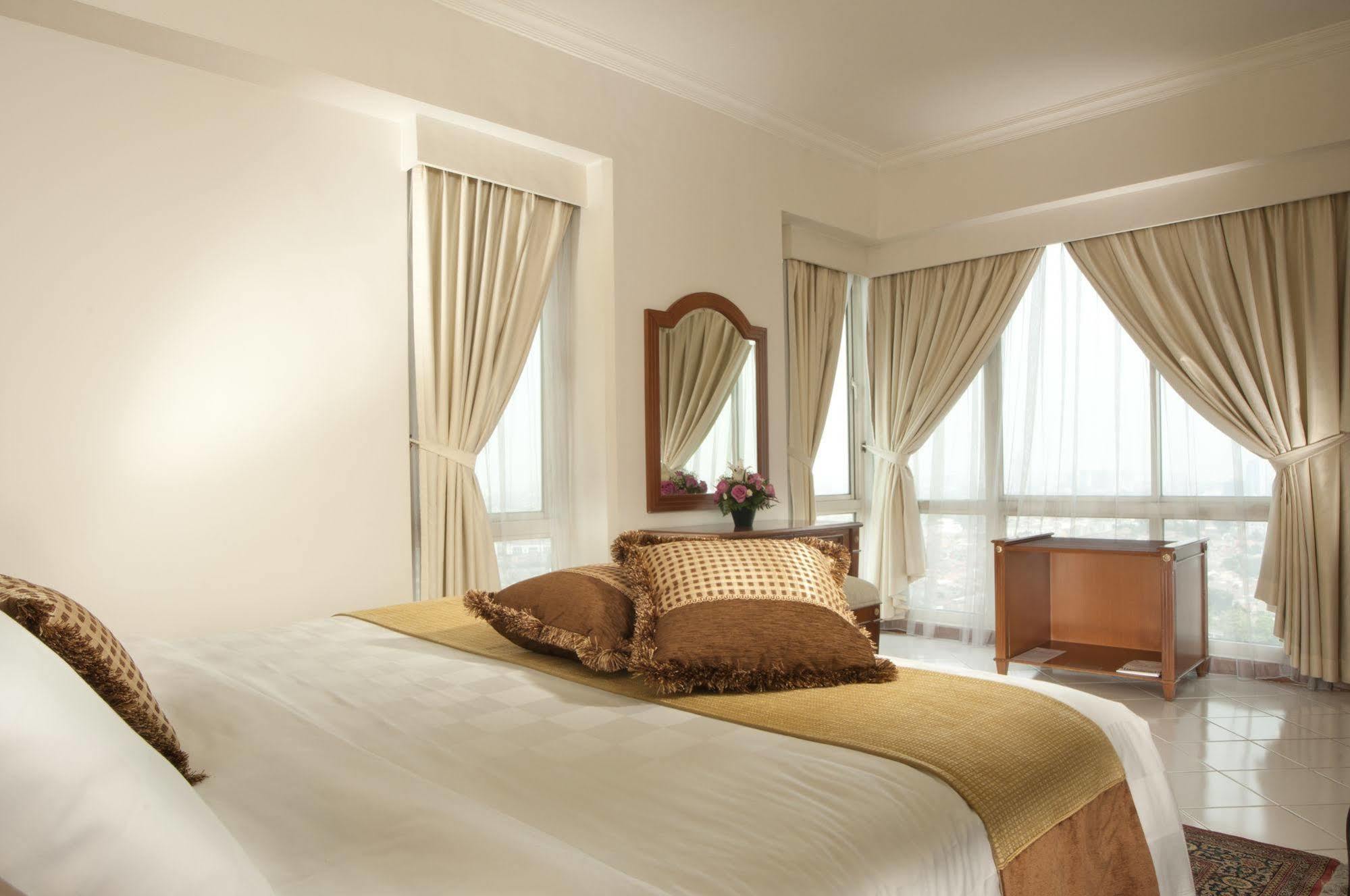 Aparthotel The Residences At Puri Casablanca 4*