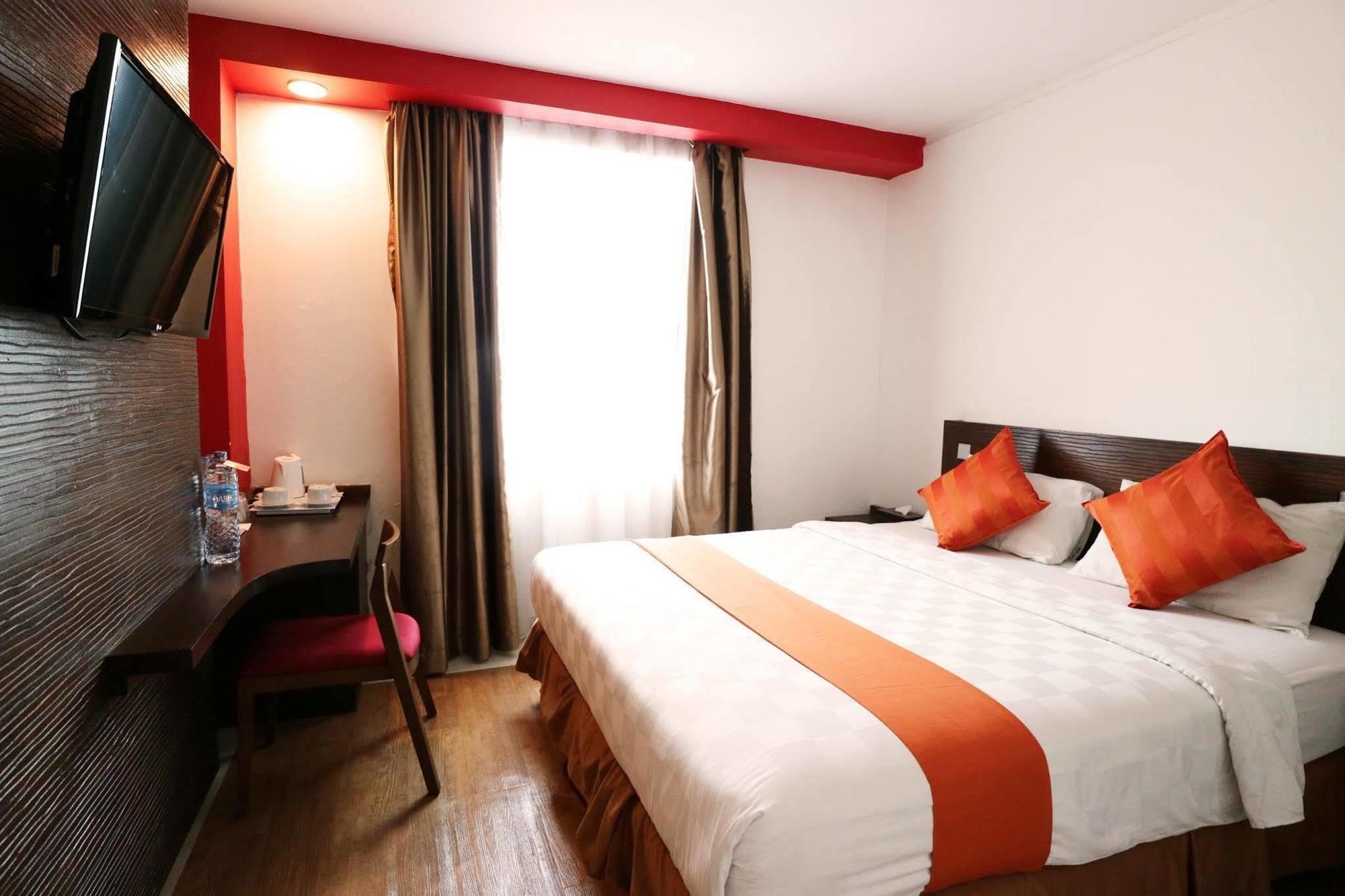 Hotel Redstar
