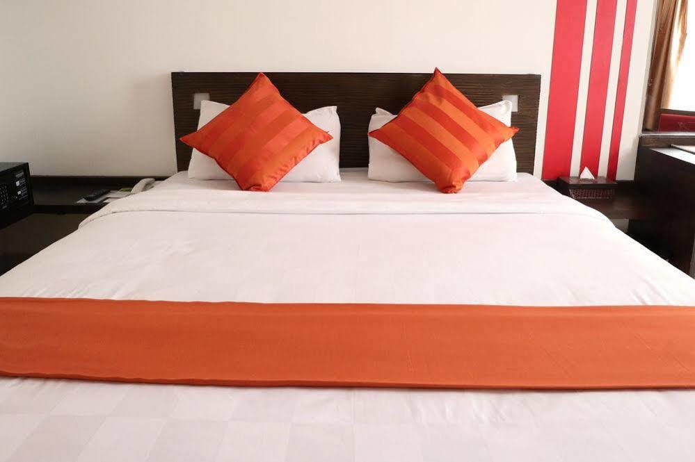Hotel Redstar