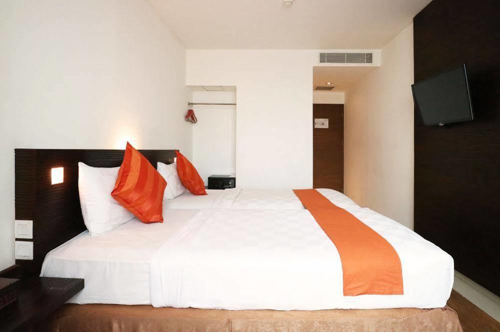 Redstar 3* Jakarta