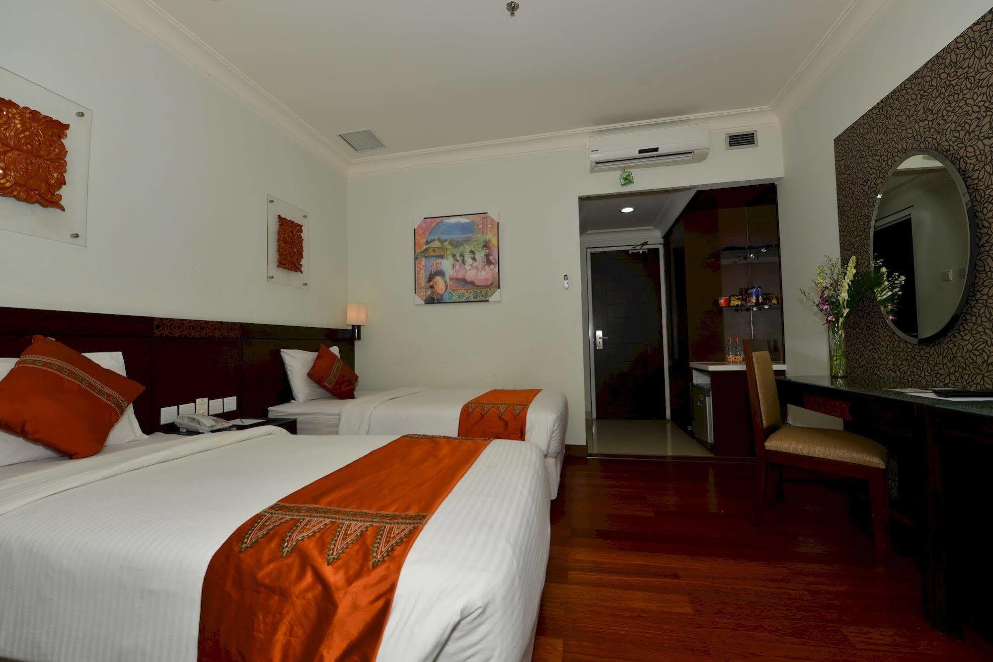 Amazing Kutaradja Hotel 2*