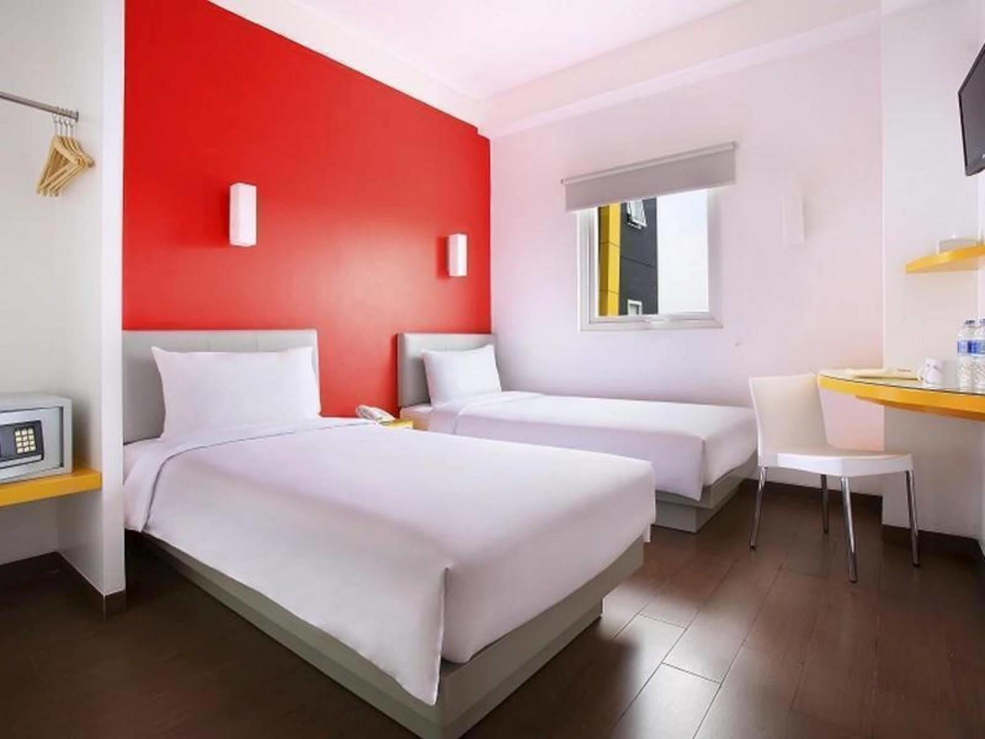 Amaris Tendean Hotel