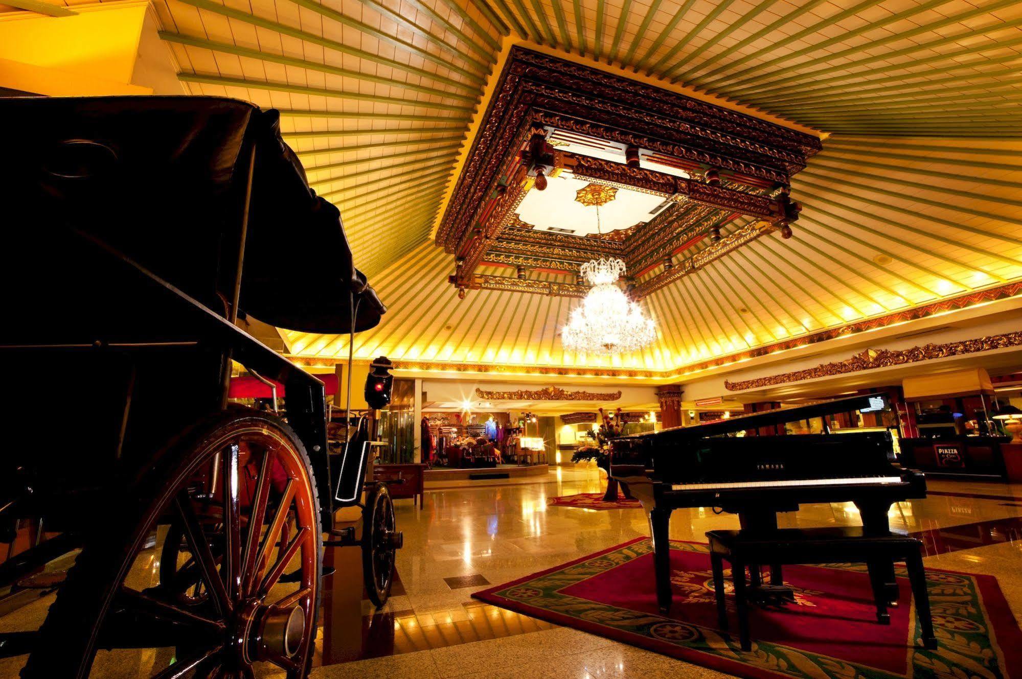 Hotel Kartika Chandra 4*