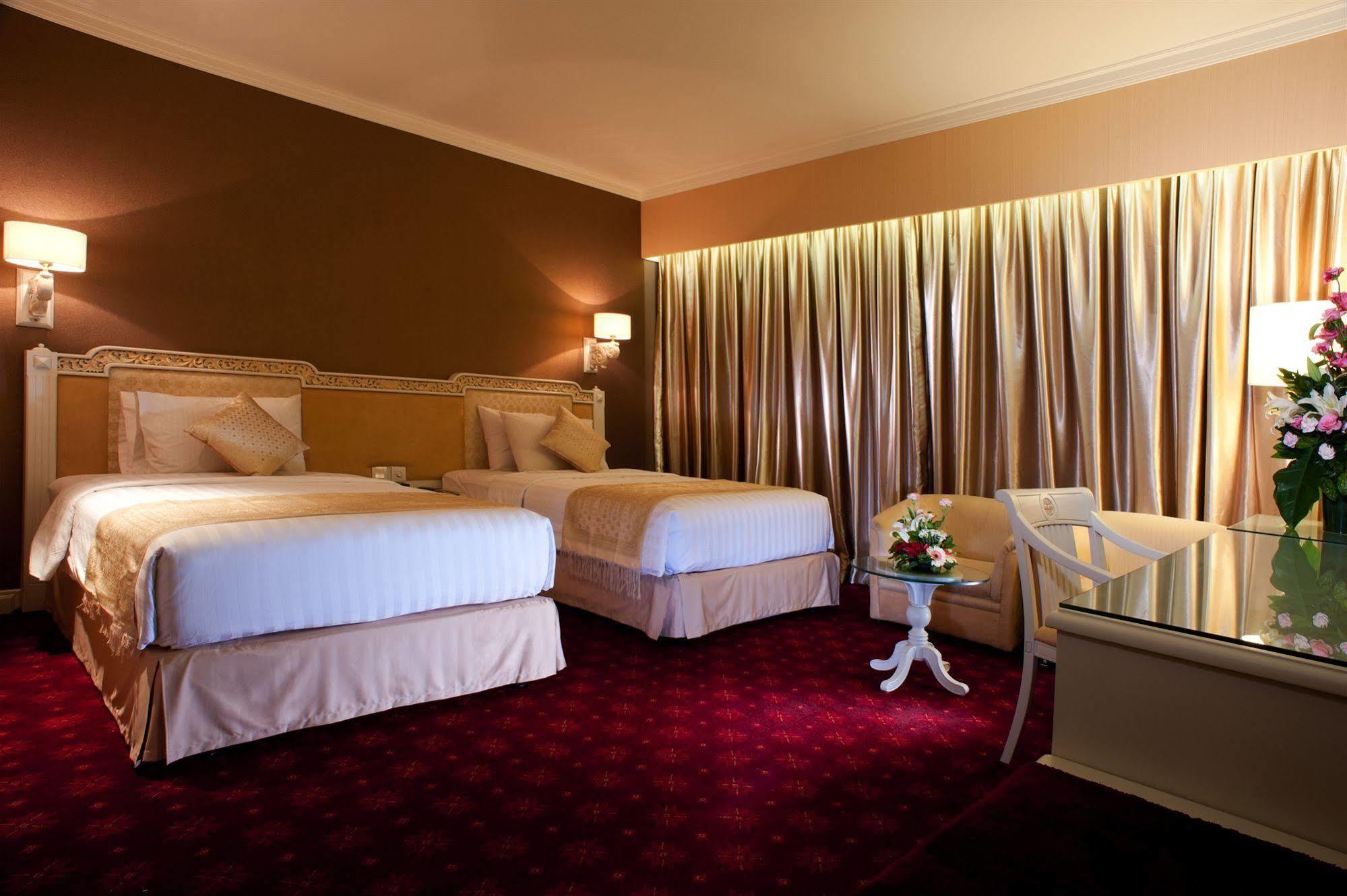 Hotel Kartika Chandra 4*