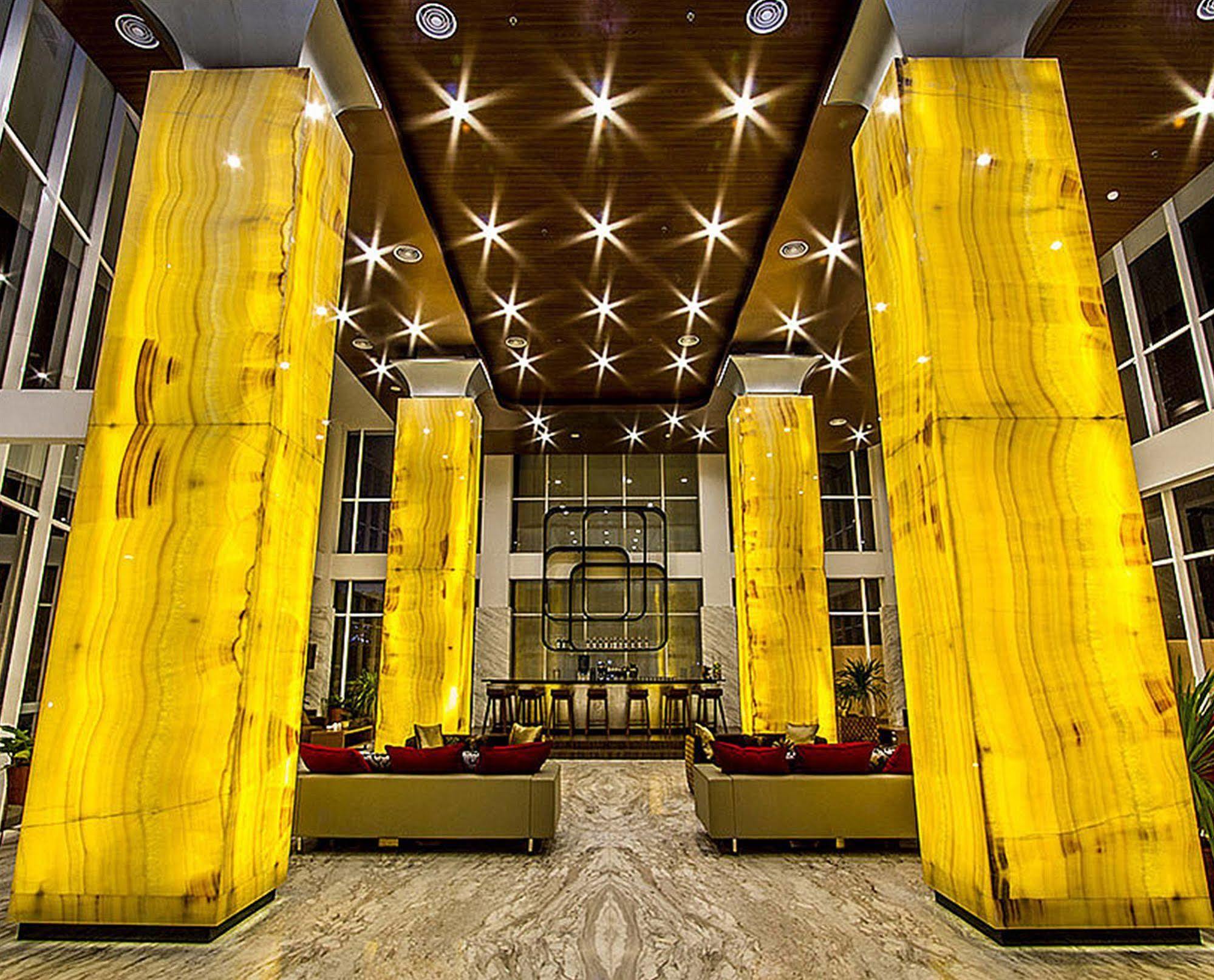 Hariston & Suites, Pluit - 4*