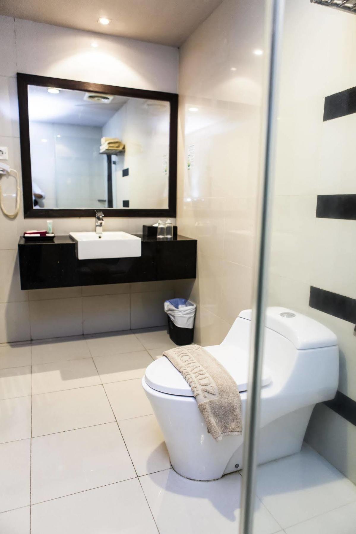 Hotel Orchardz Jayakarta 4*