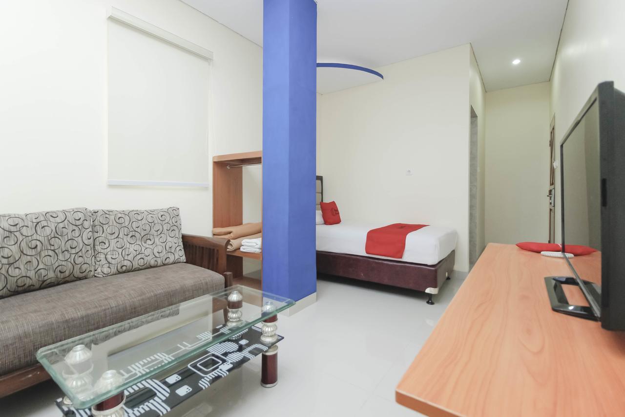 Hotel Reddoorz @ Jalan Pemuda 3*