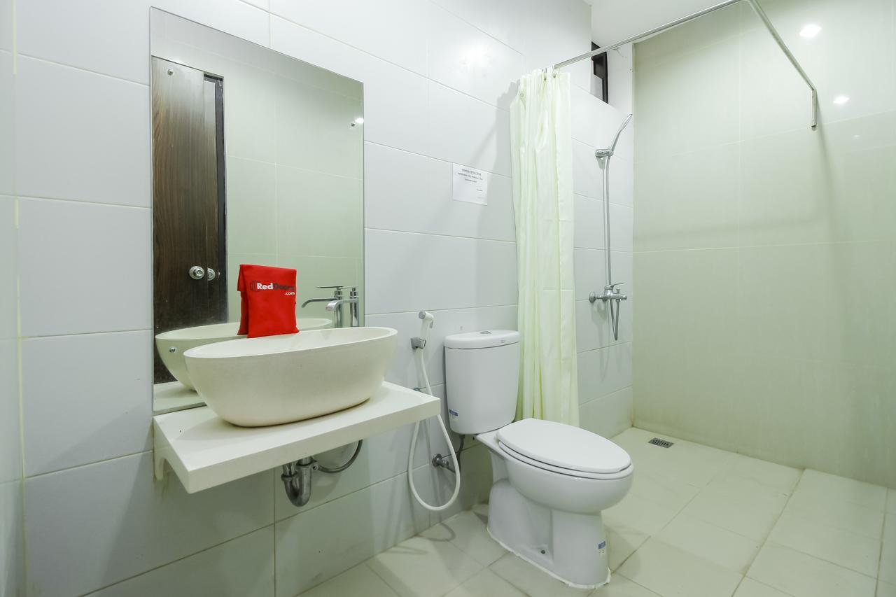 Reddoorz @ Tb Simatupang Nhà khách