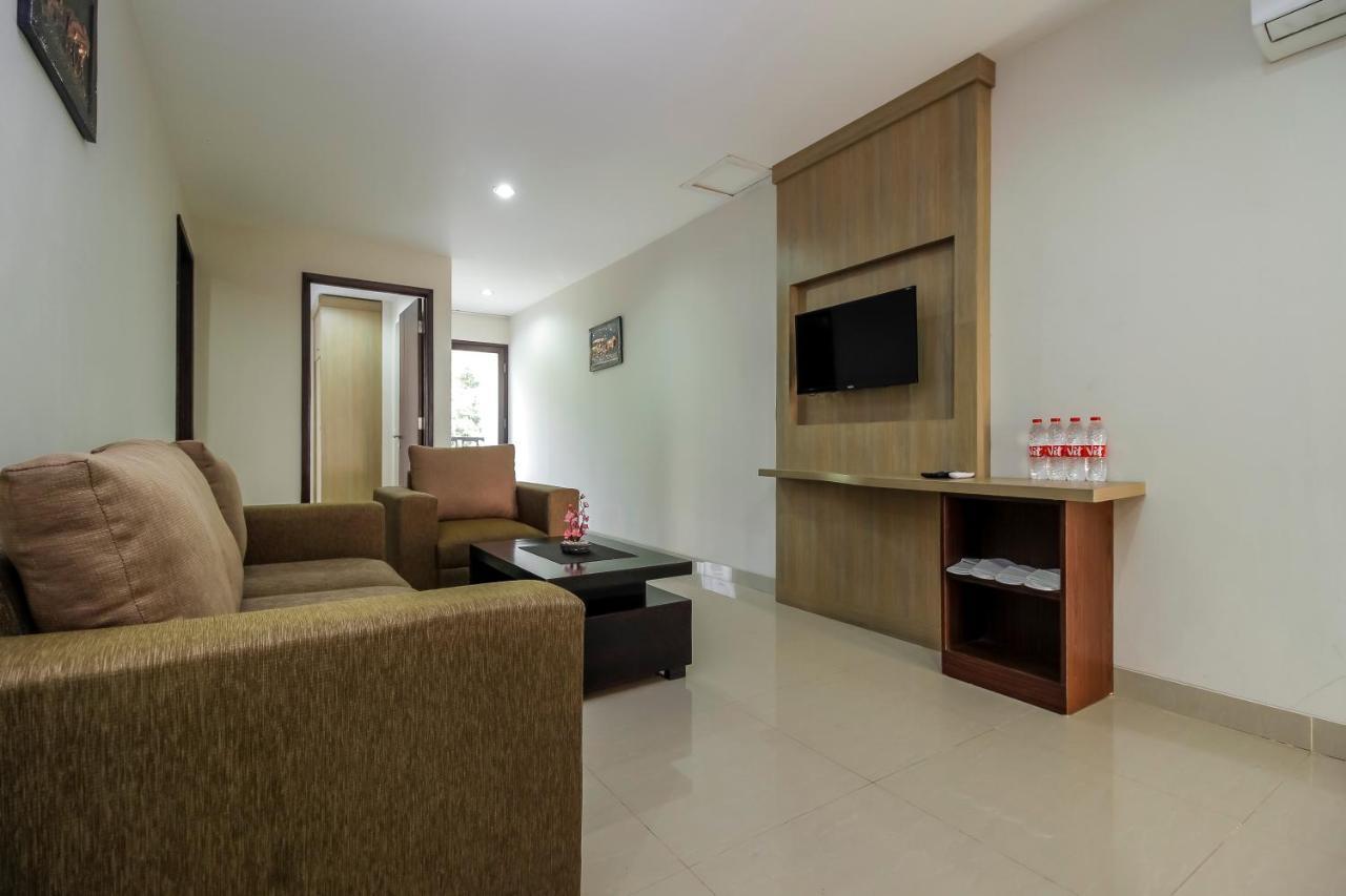 Reddoorz @ Tb Simatupang Nhà khách Jakarta