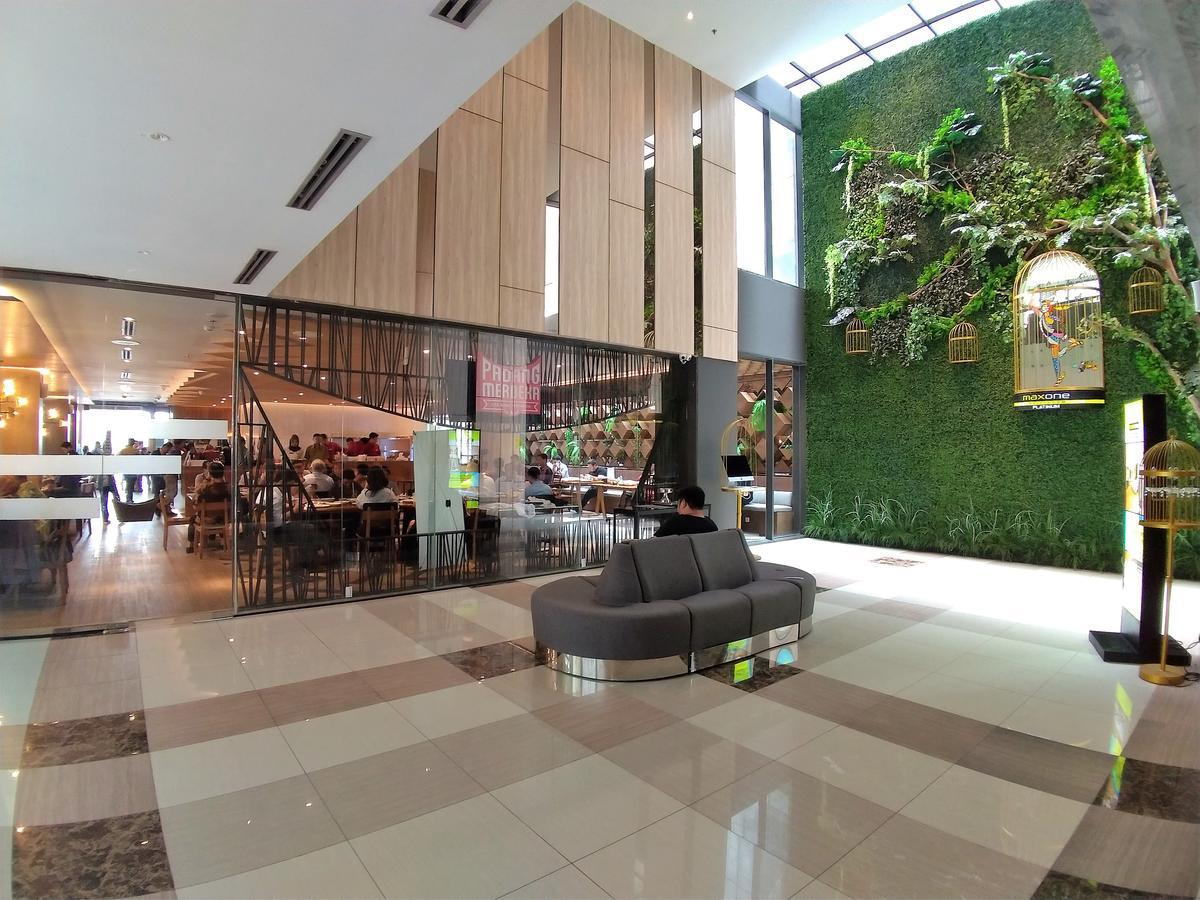 Maxone Platinum Hayam Wuruk Hotel 3*