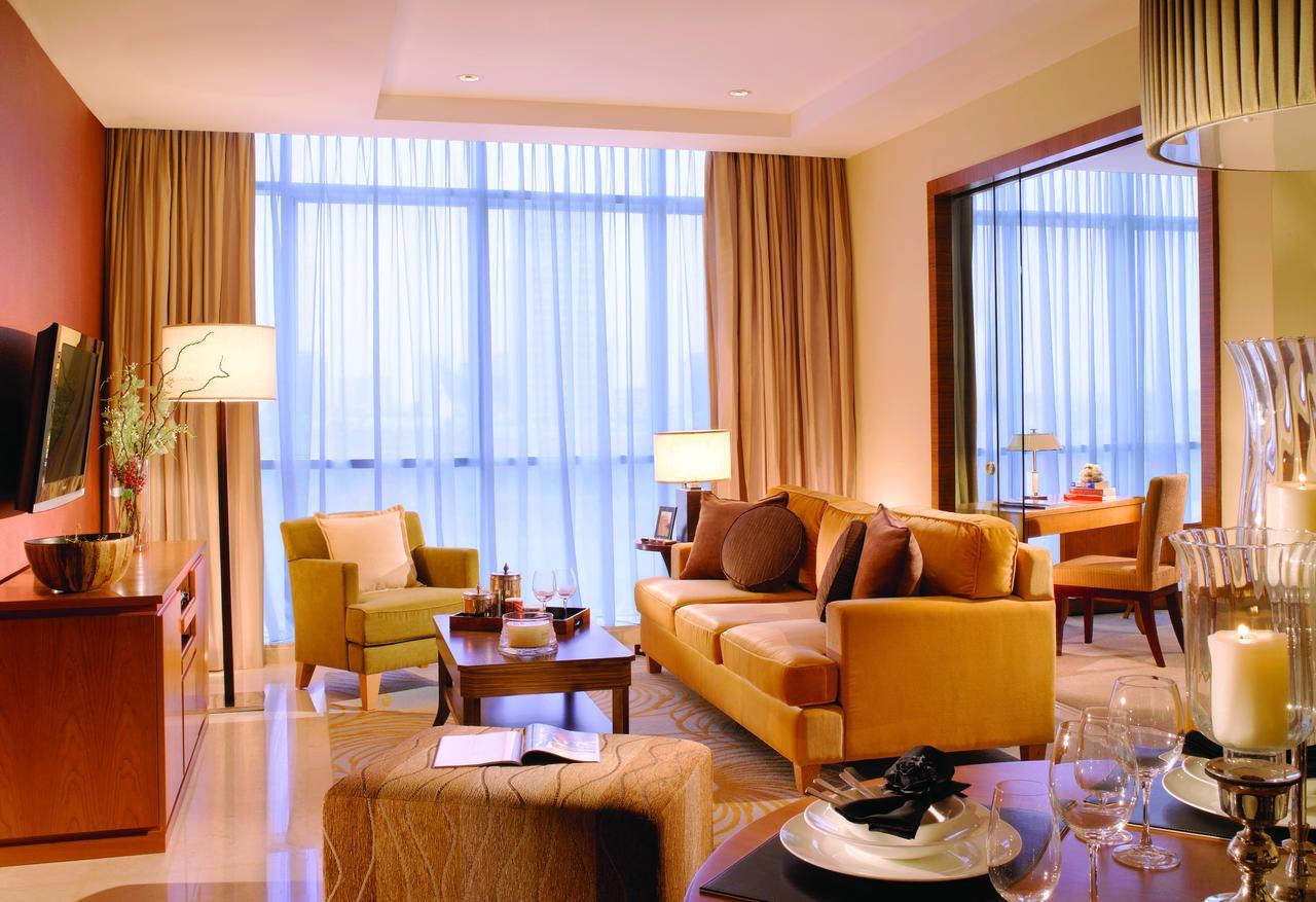 Aparthotel Oakwood Premier Cozmo 5*