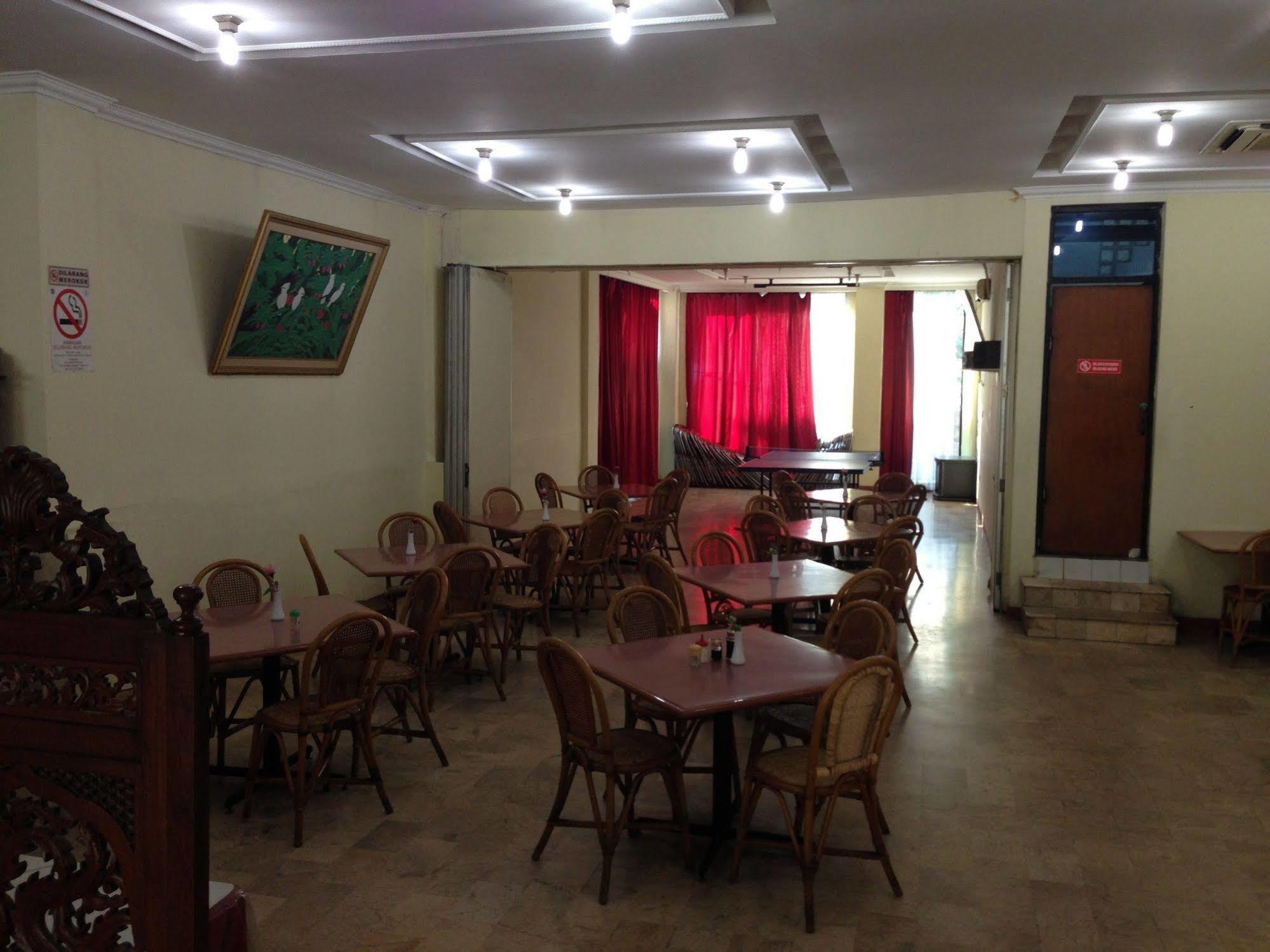 Lautze Indah Hotel 2*