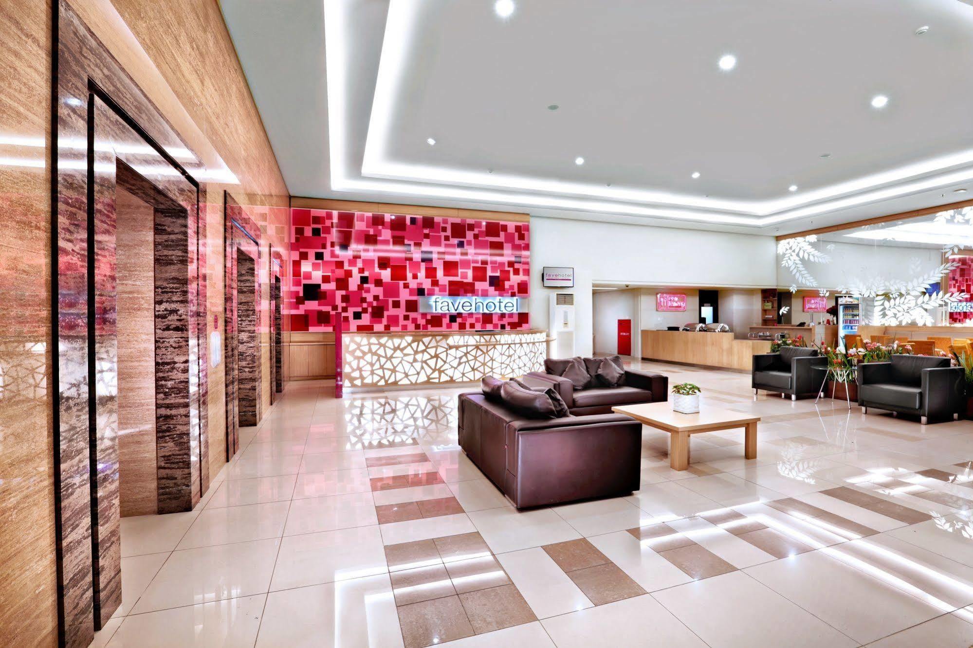 Hotel Favehotel Pasar Baru 2*