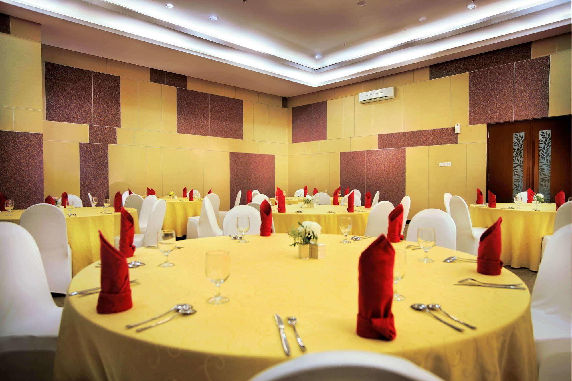 Hotel Favehotel Pasar Baru 2*